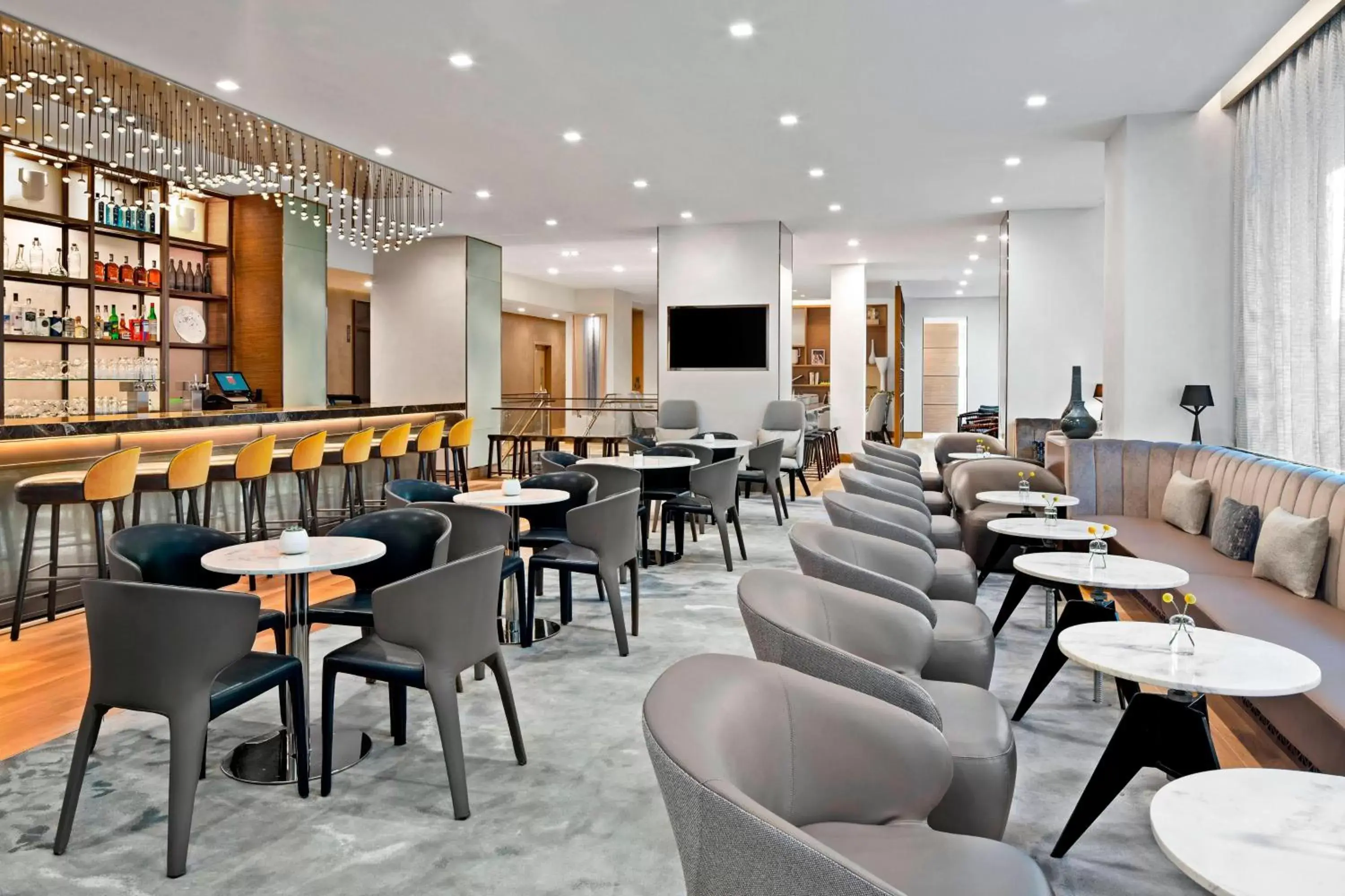 Lounge or bar, Restaurant/Places to Eat in AC Hotel by Marriott New York Downtown