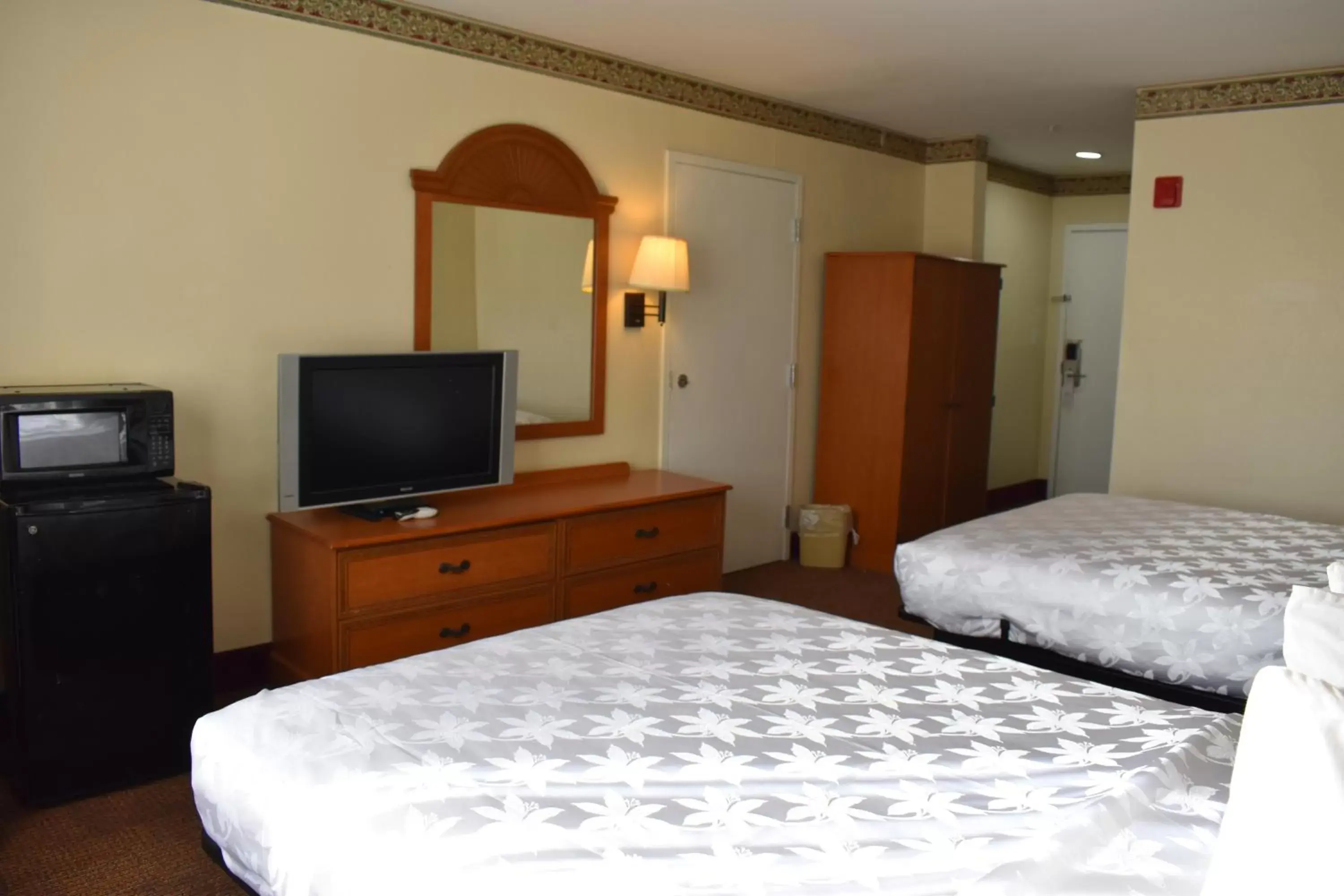 Americas Best Value Inn & Suites Haltom City Ft. Worth