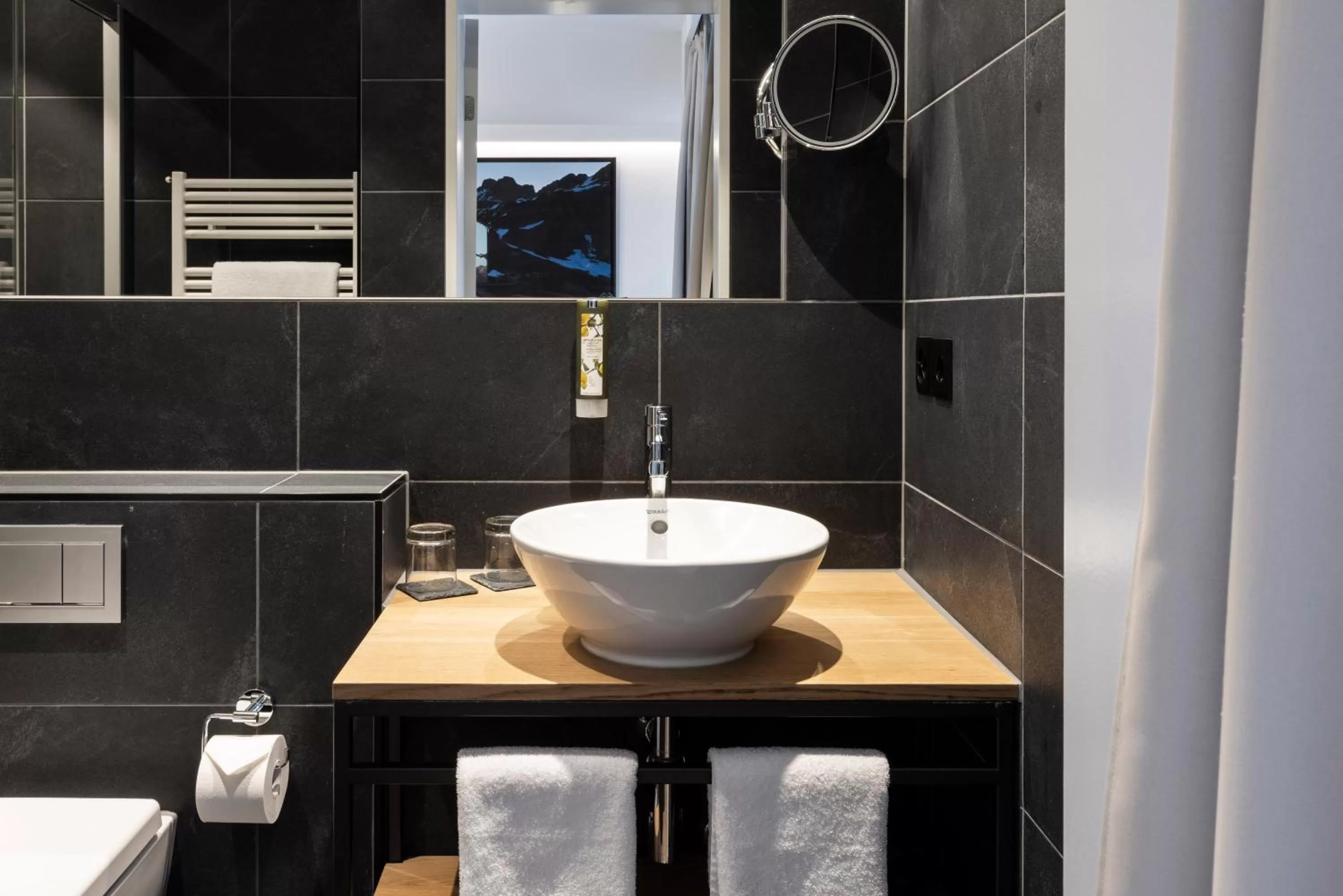 Bathroom in Fred Hotel Leonhardstrasse - Mobile Check-in