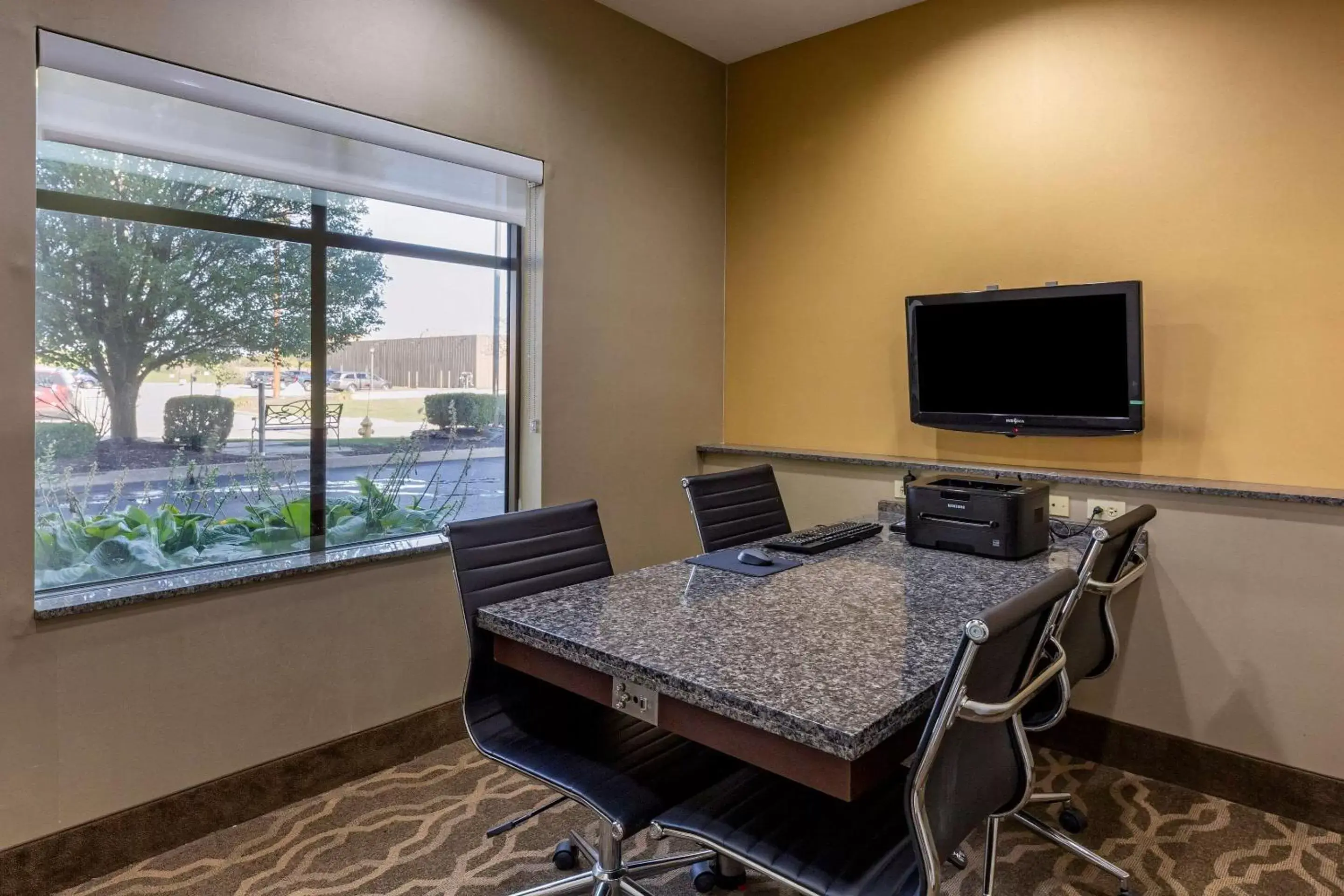 Meeting/conference room in Comfort Suites Perrysburg