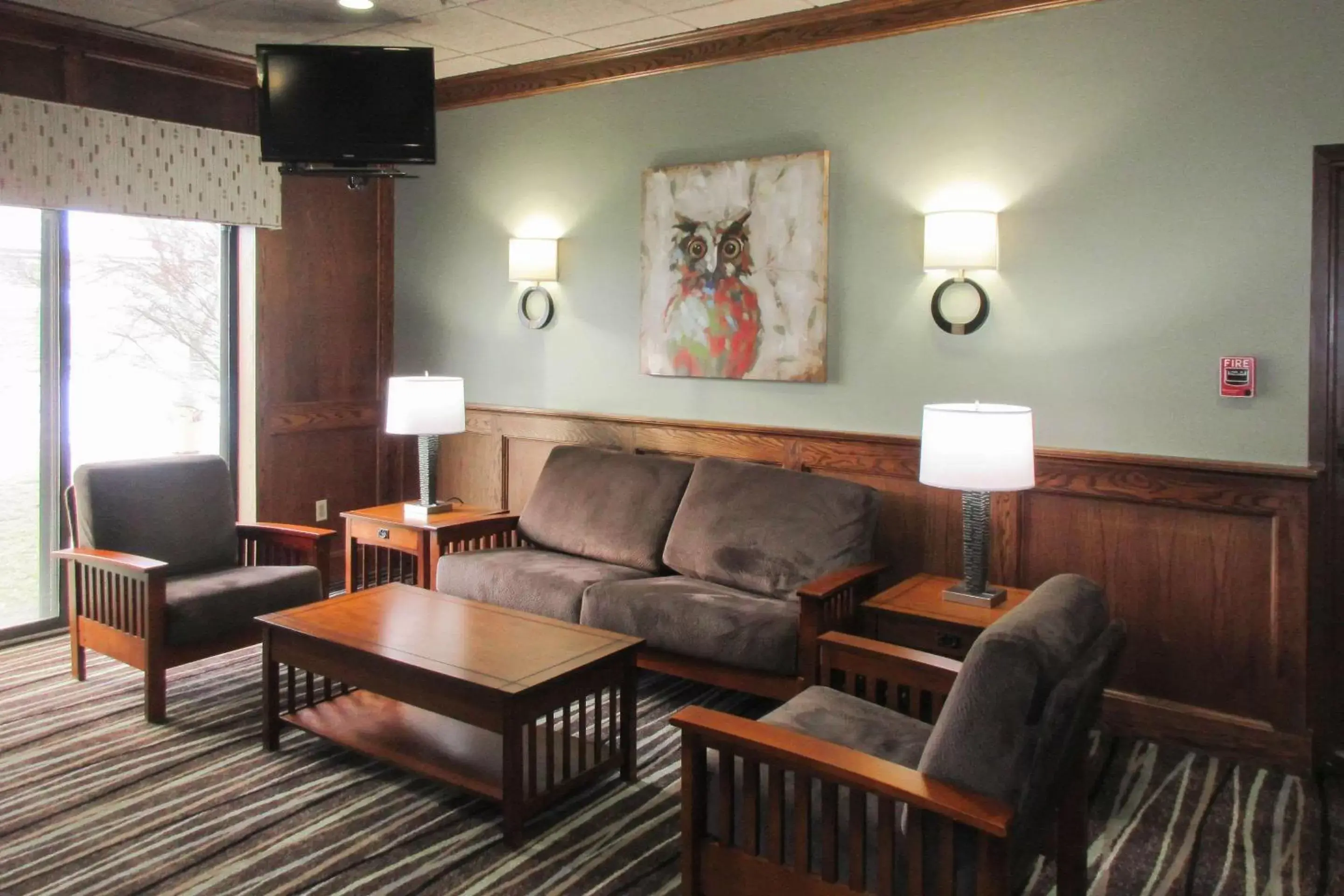 Lobby or reception, Seating Area in Clarion Inn & Suites - University Area