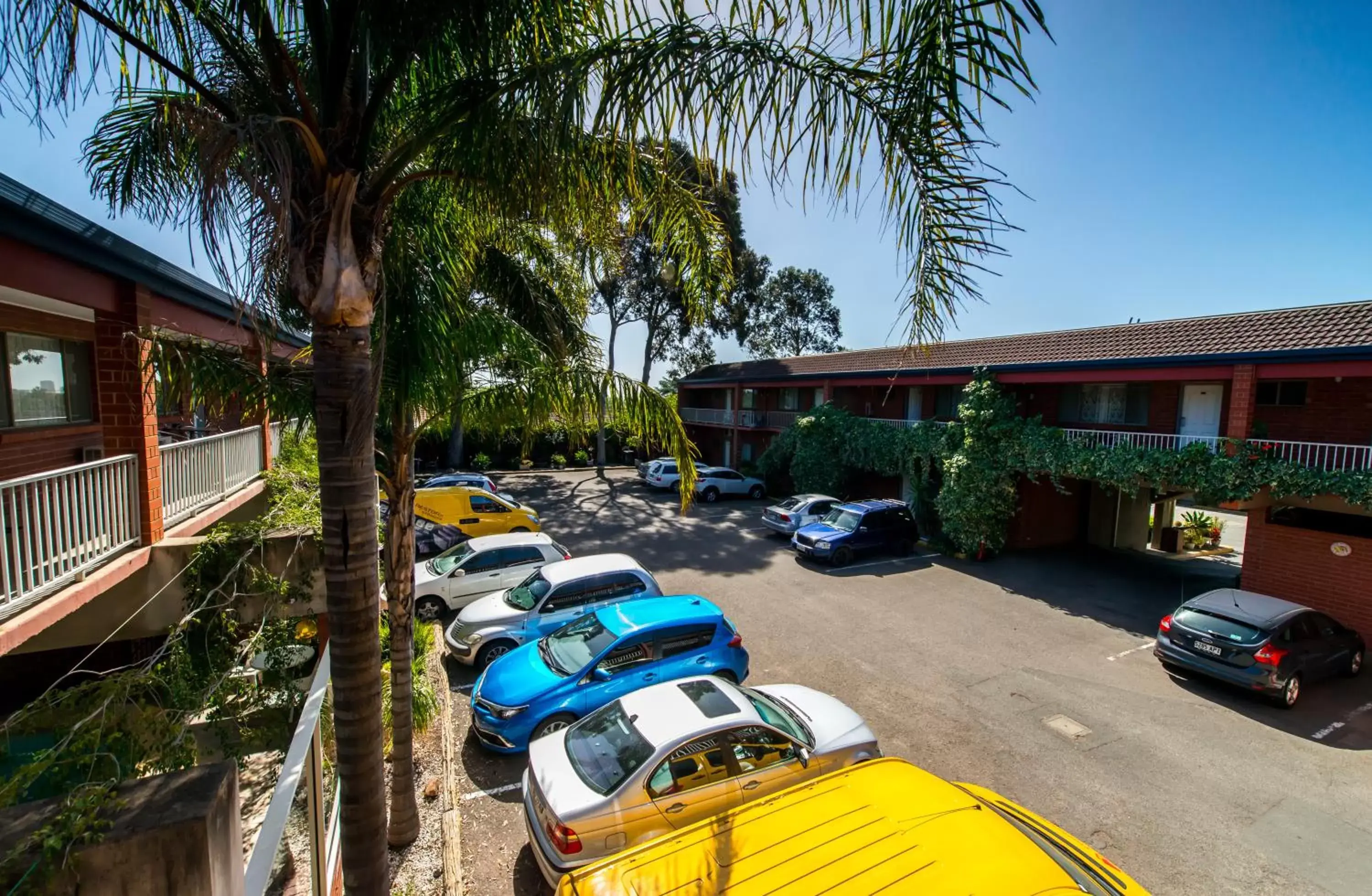 Parking in Adelaide Granada Motor Inn