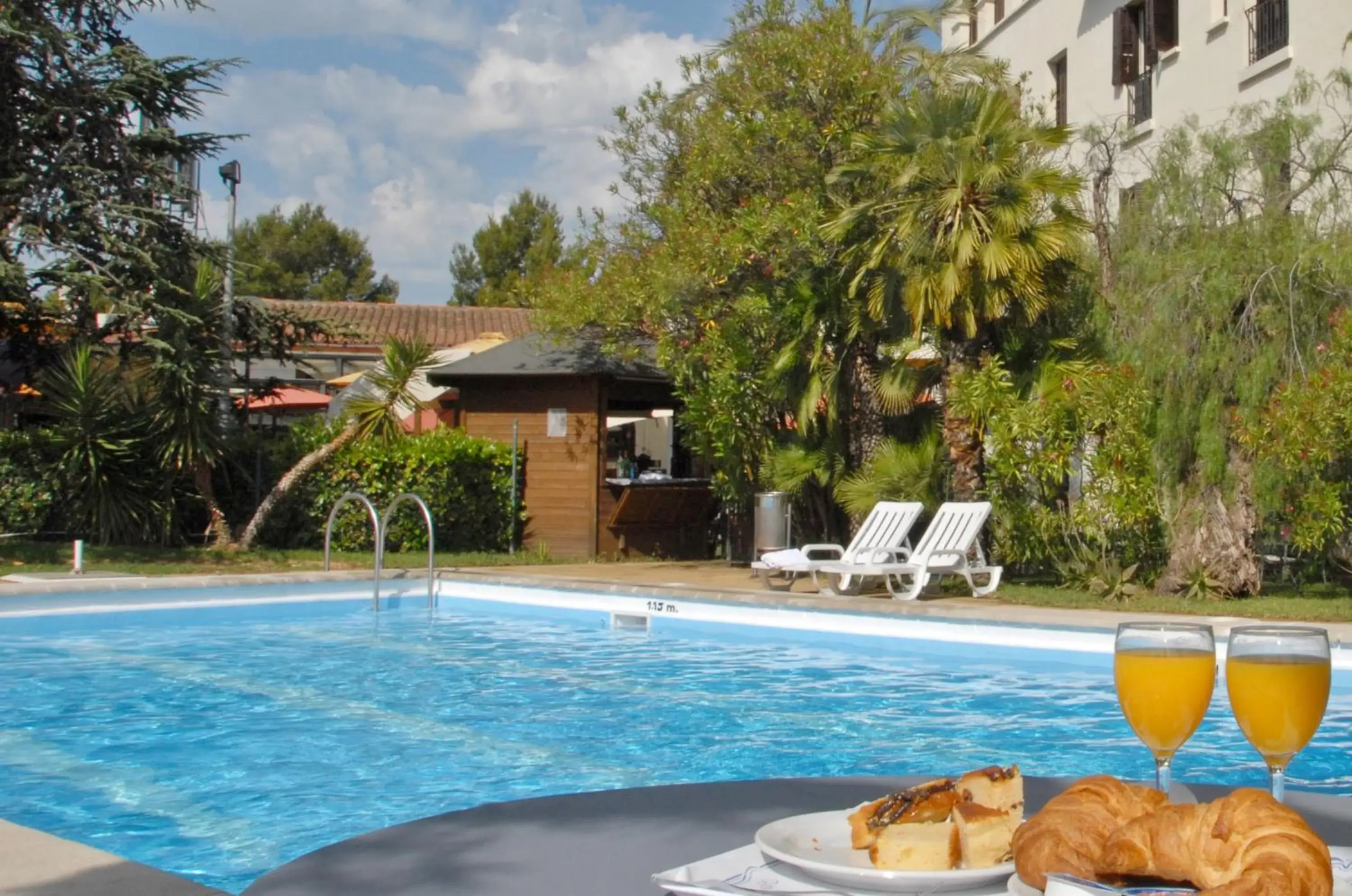 Swimming Pool in Hotel El Castell