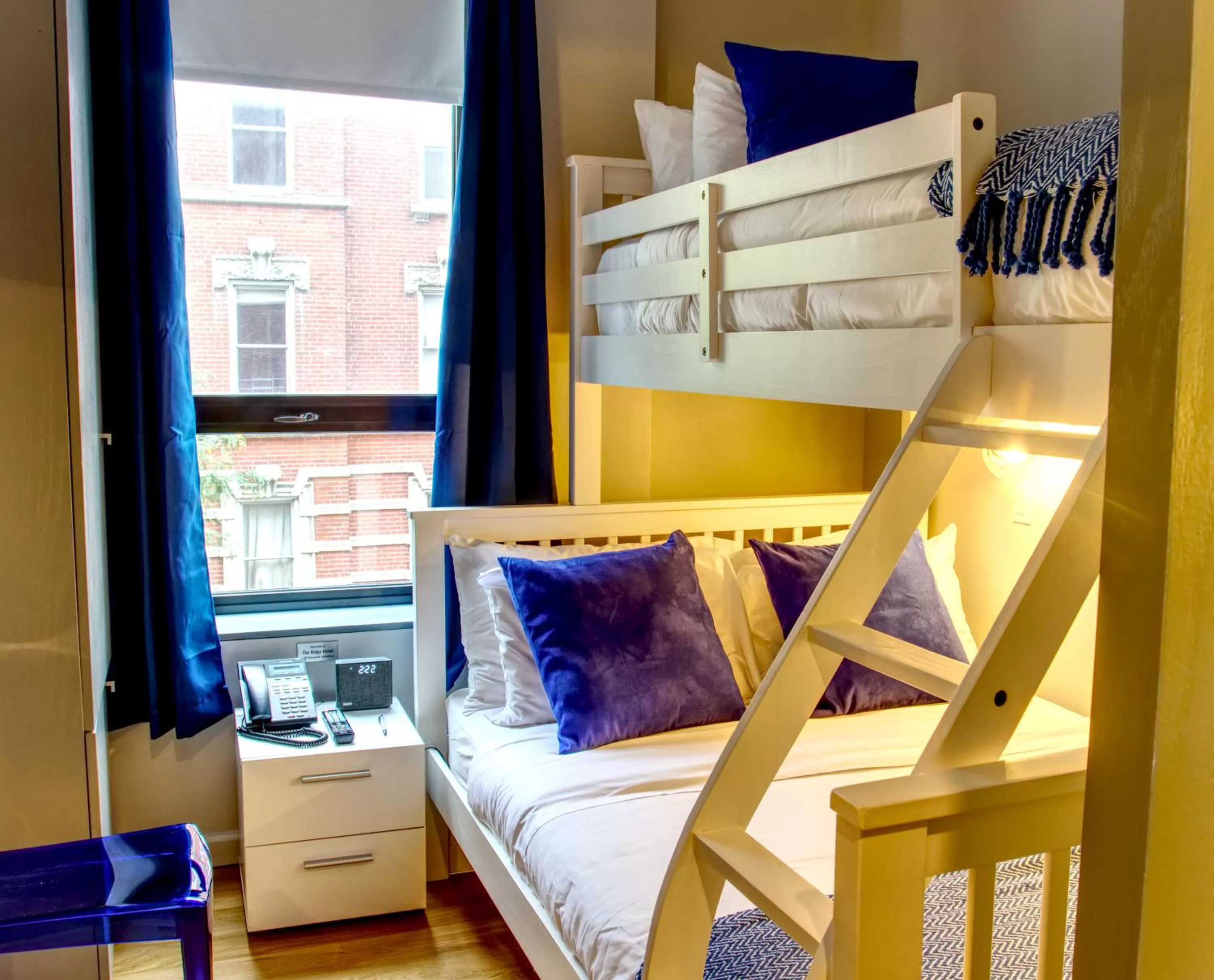 bunk bed, Bed in The Ridge