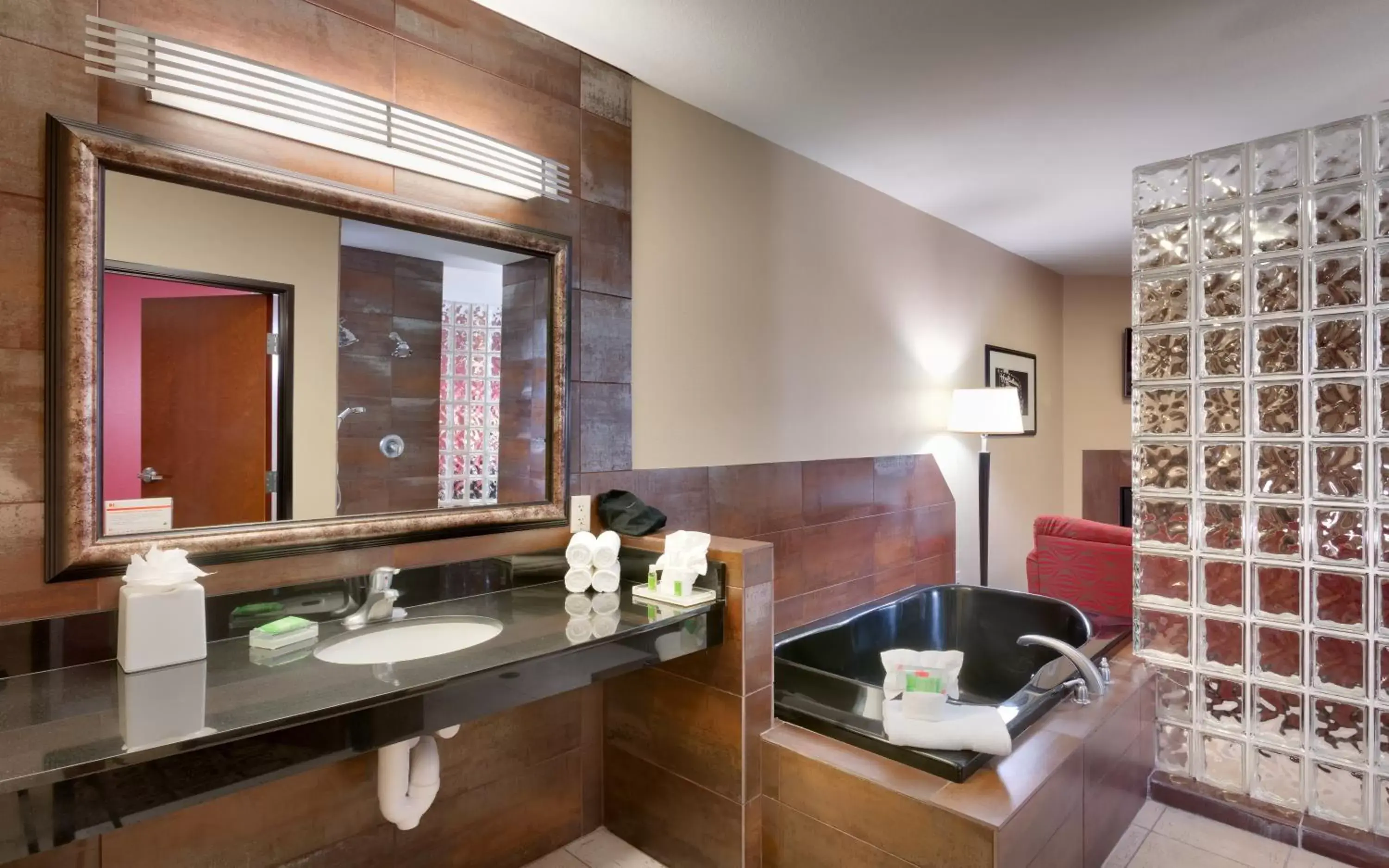 Photo of the whole room, Bathroom in Holiday Inn & Suites Salt Lake City - Airport West, an IHG Hotel