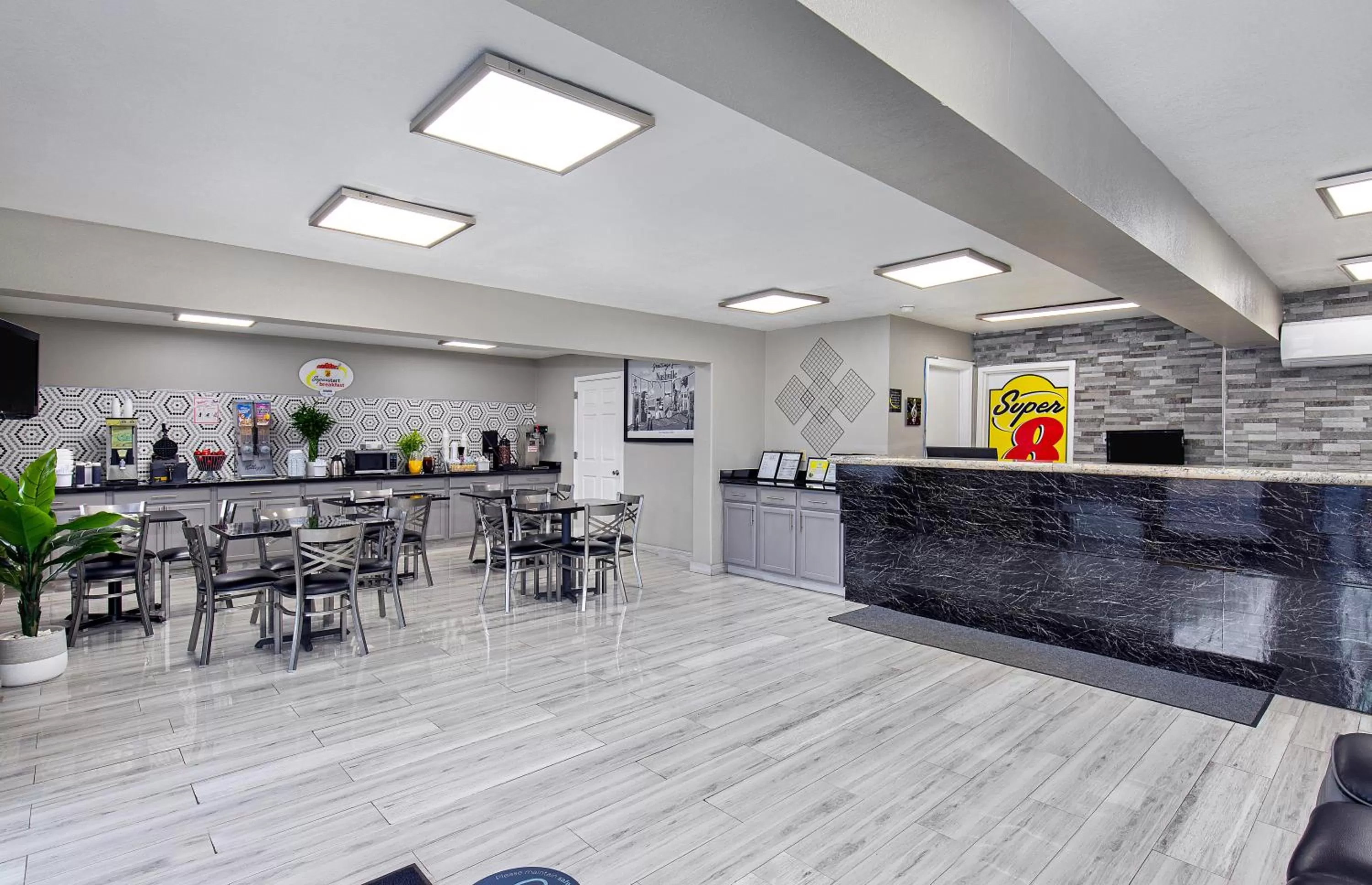 Lobby or reception in Super 8 by Wyndham Nashville West