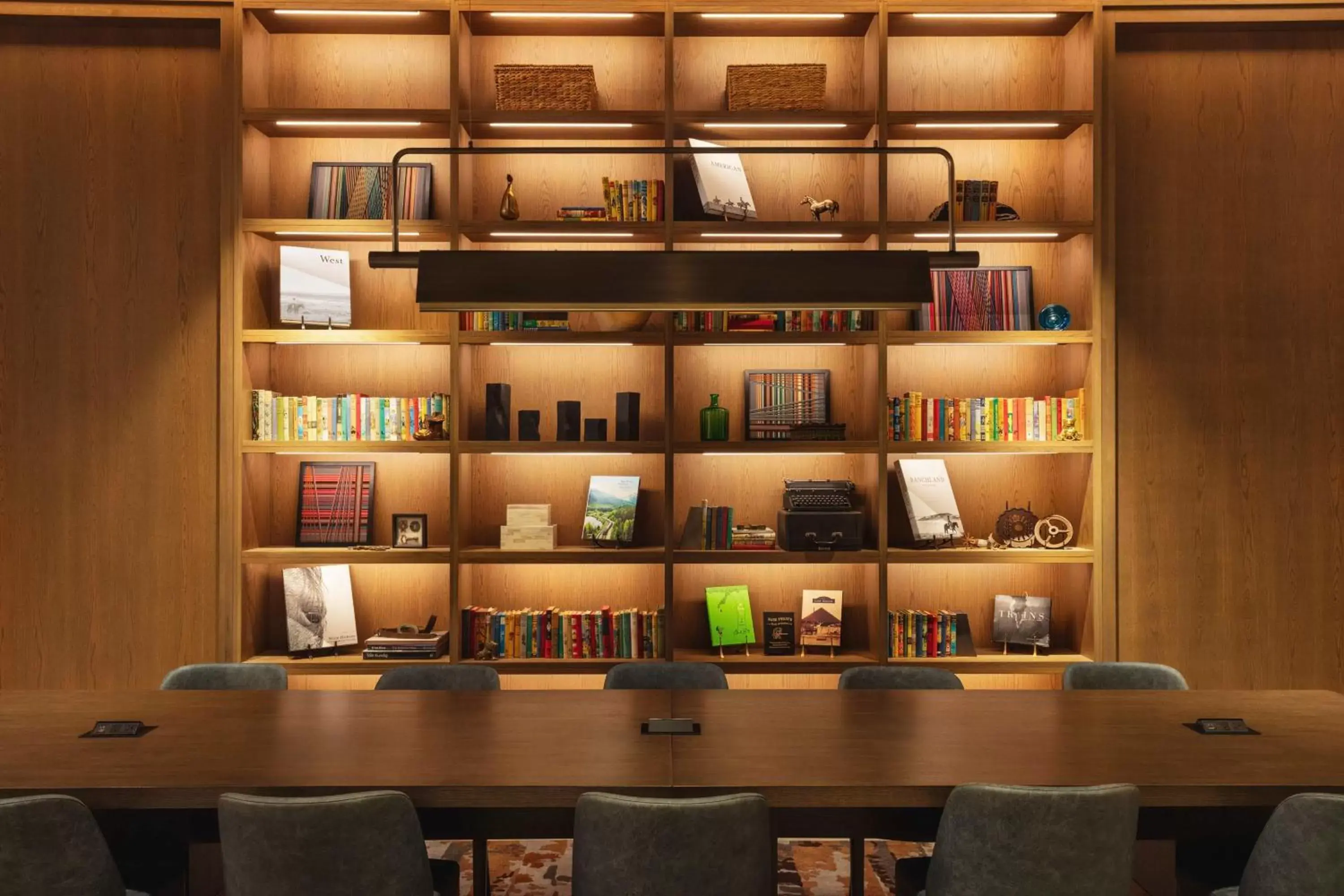 Property building in Doubletree By Hilton Abilene Downtown Convention Center Property building in Doubletree By Hilton Abilene Downtown Convention Center