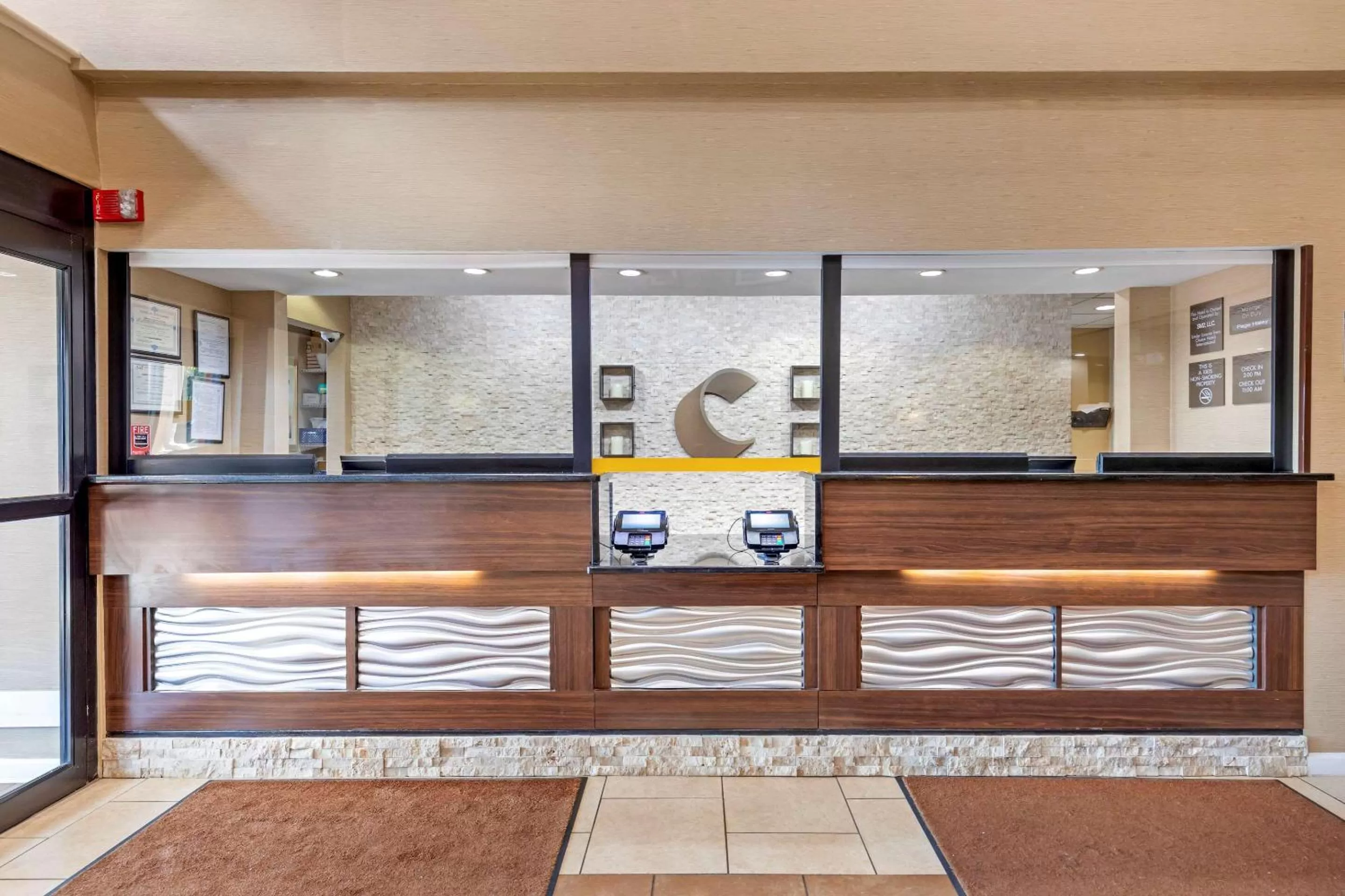 Lobby or reception in comfort & inn Suites