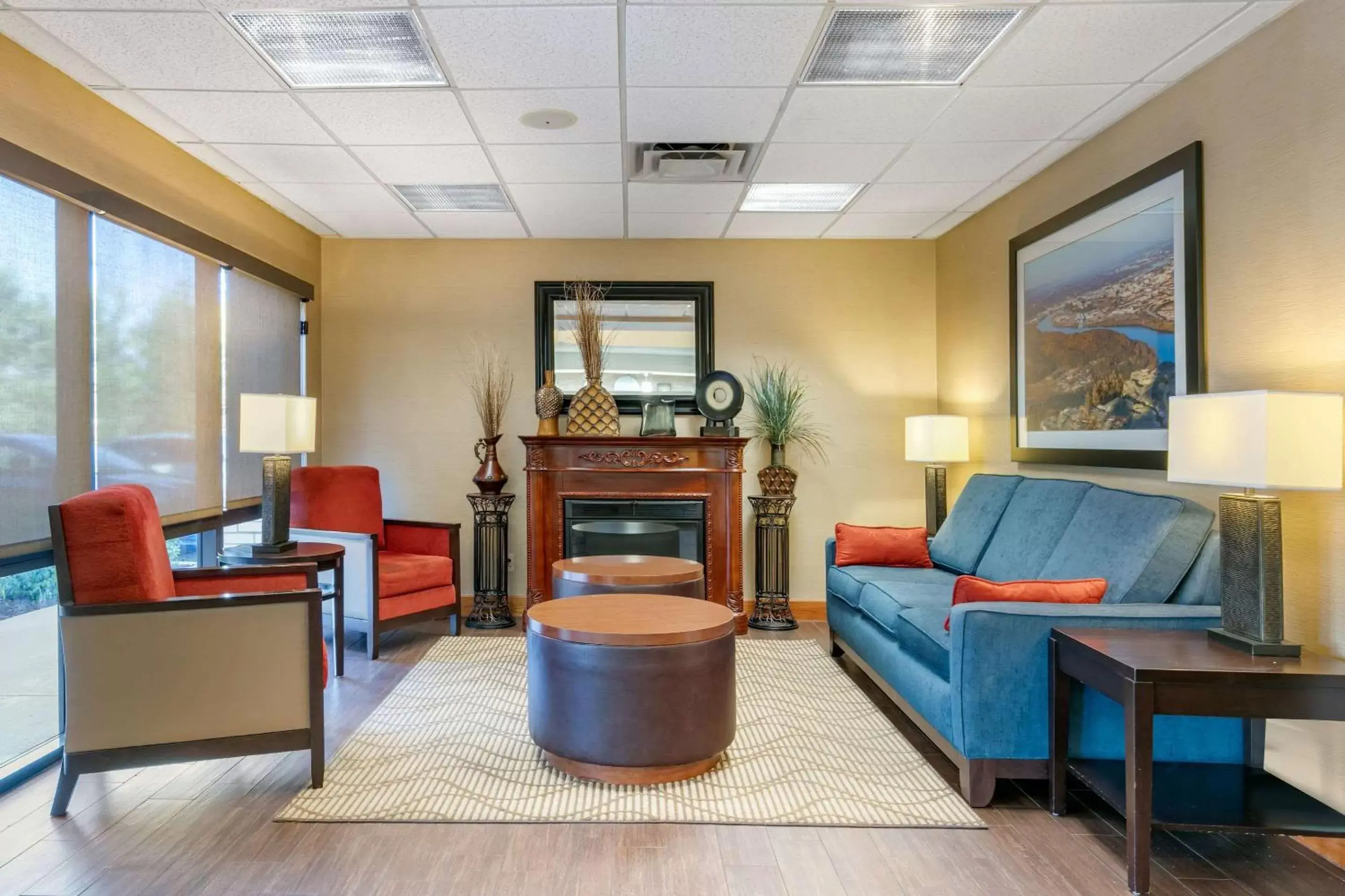 Lobby or reception, Seating Area in Comfort Inn Downtown Chattanooga