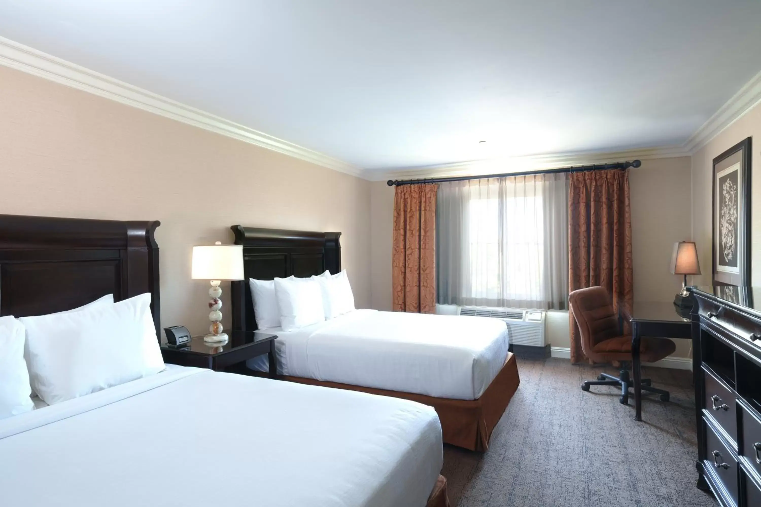 Queen Rooms with Two Queen Beds - Non-Smoking in Best Western Ontario Mills Mall