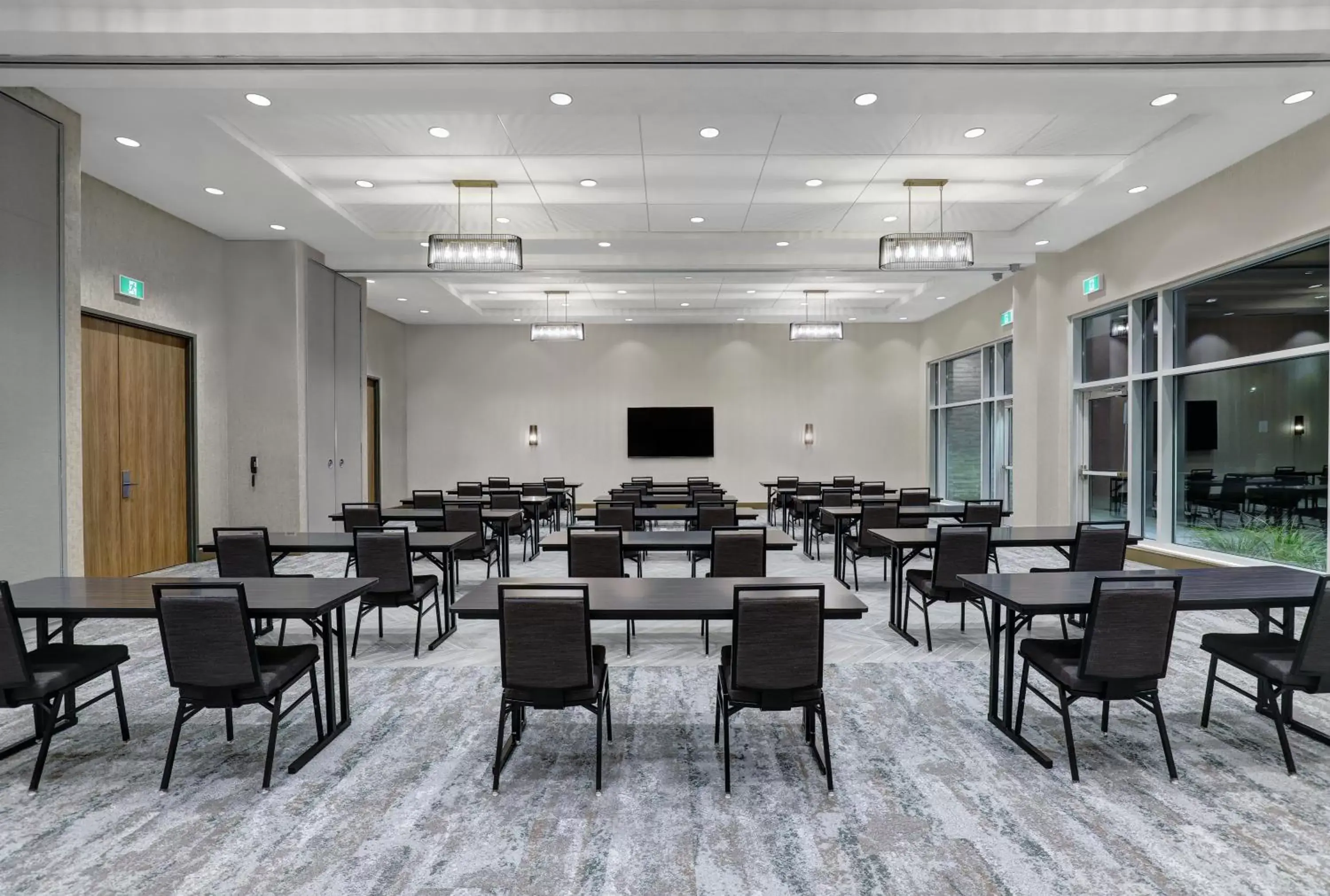 Meeting/conference room in Candlewood Suites - Kingston West, an IHG Hotel