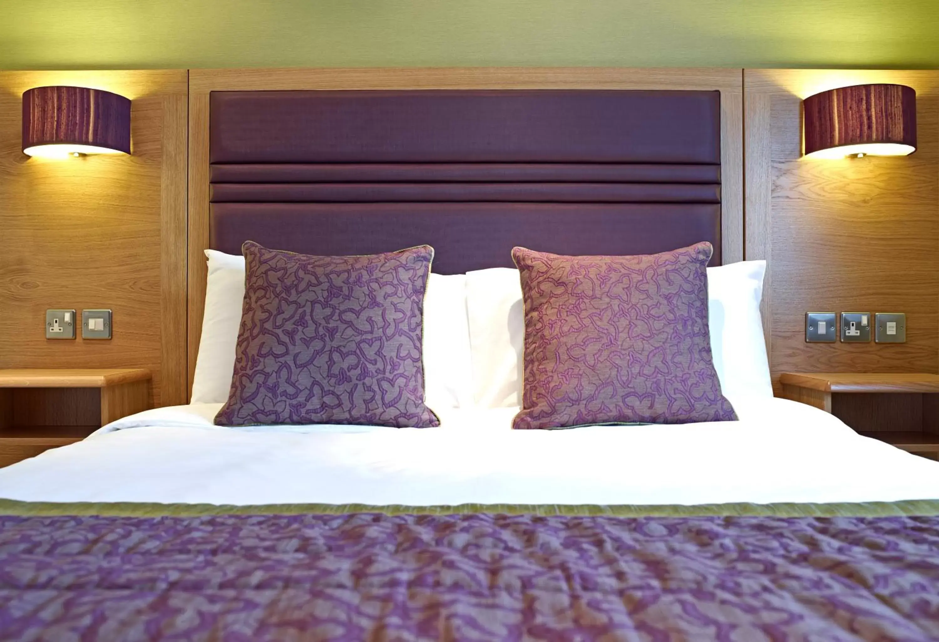 Bed in The Briar Court Hotel