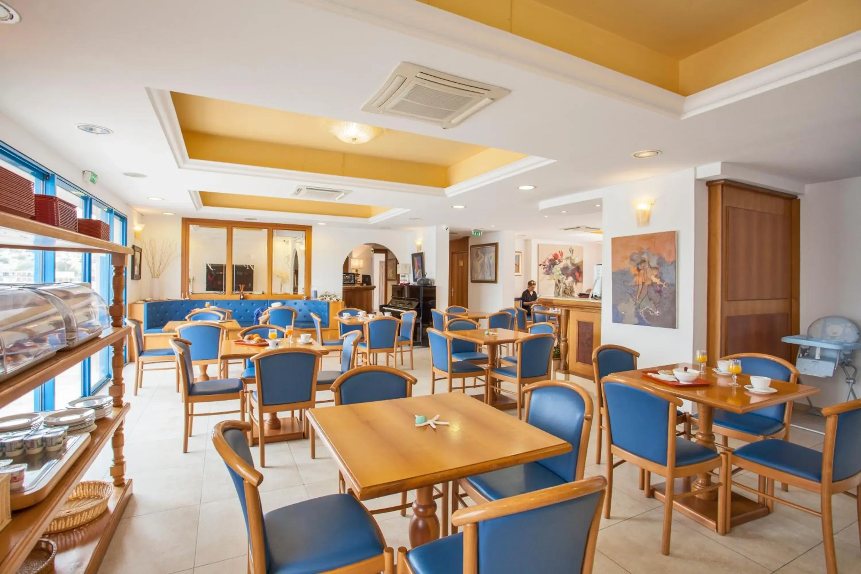 Lounge or bar, Restaurant/Places to Eat in Le Neptune & Spa