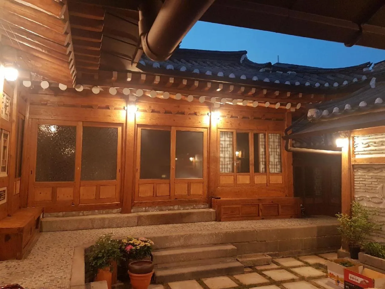 Property building in Bukchon Sosunjae Guesthouse
