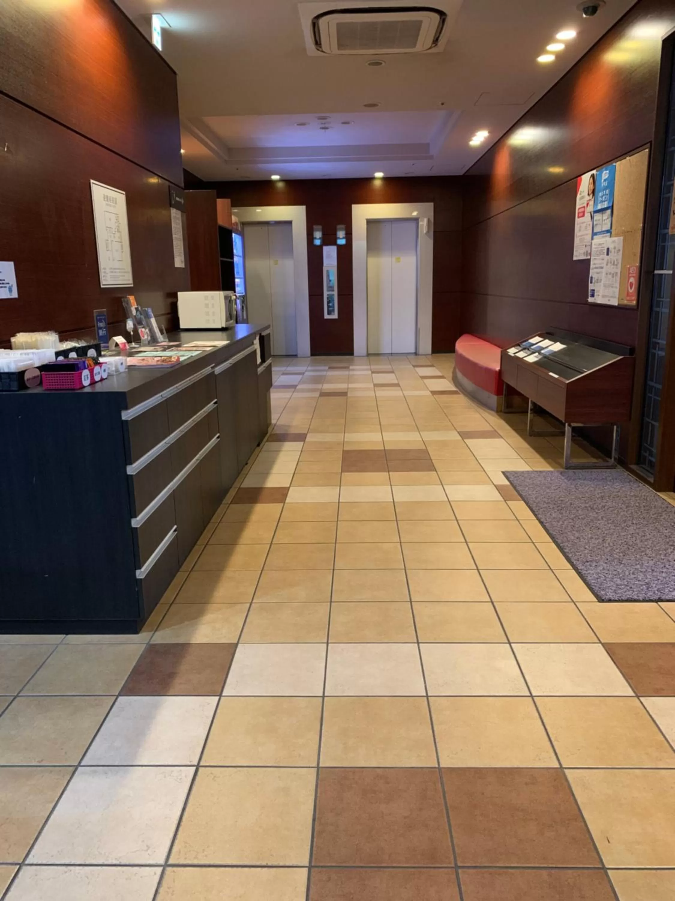 Lobby or reception in Smile Hotel Nagoya Sakae