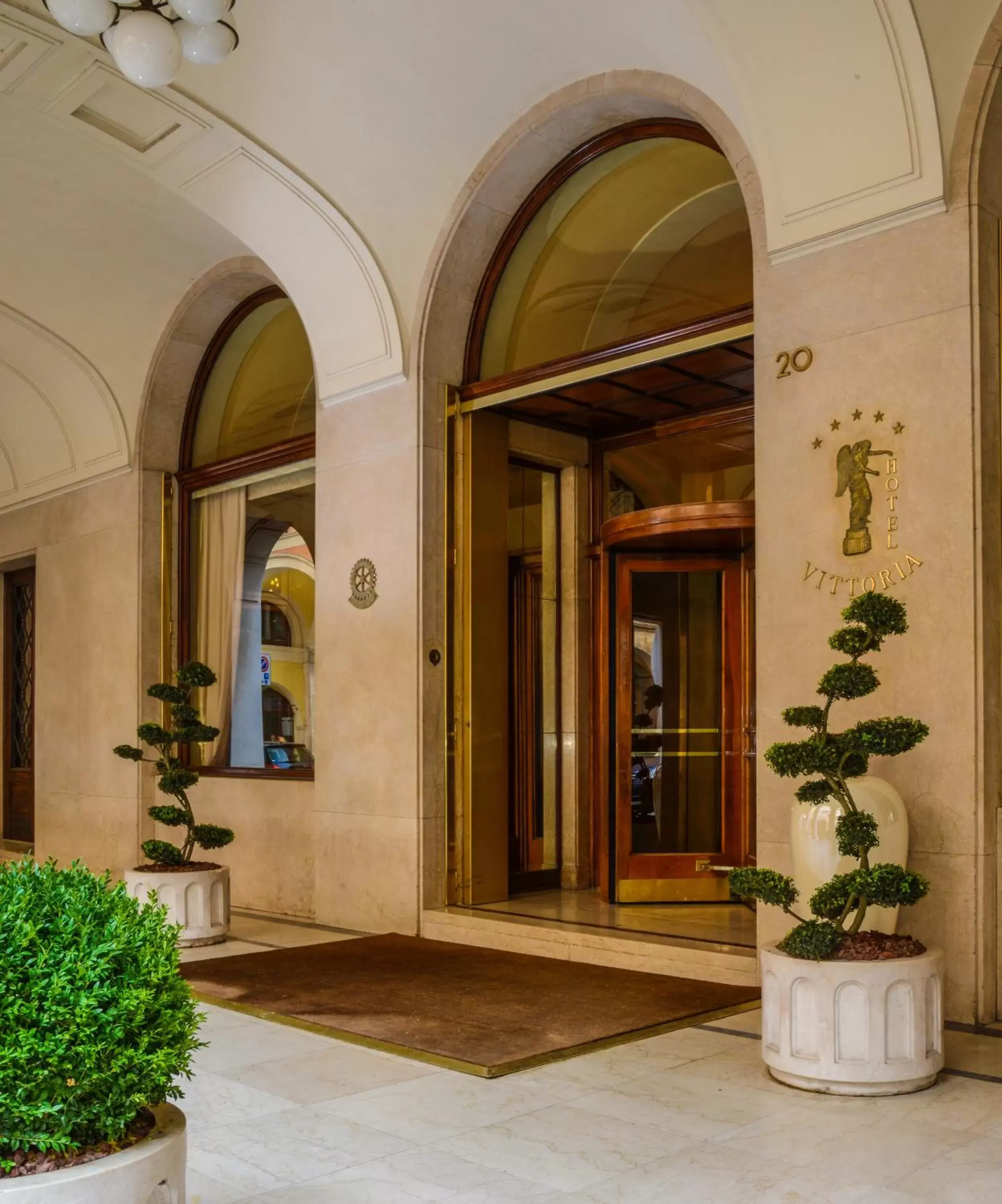 Facade/entrance in Hotel Vittoria