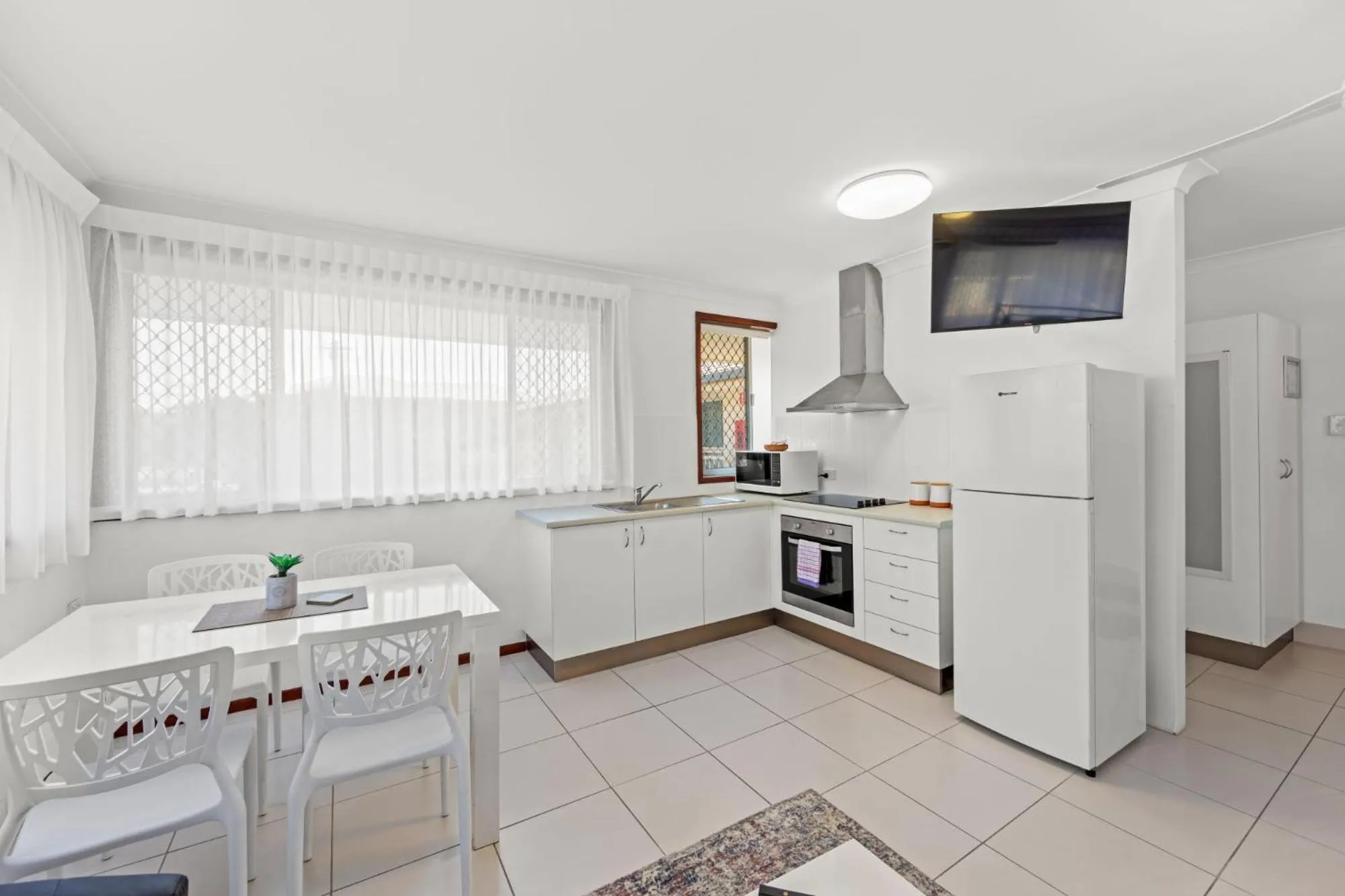 Kitchen or kitchenette in Pottsville Beach Motel