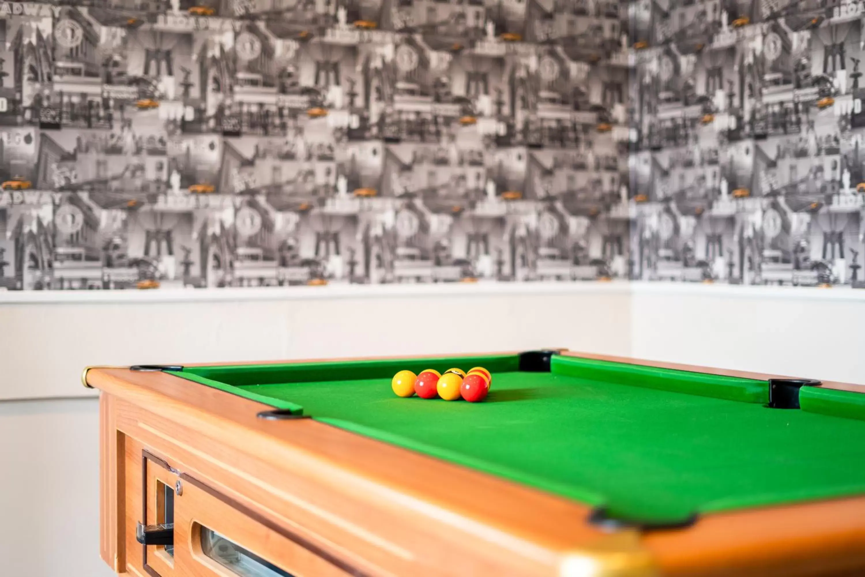 Game Room, Billiards in Comfort Inn Blackpool Gresham