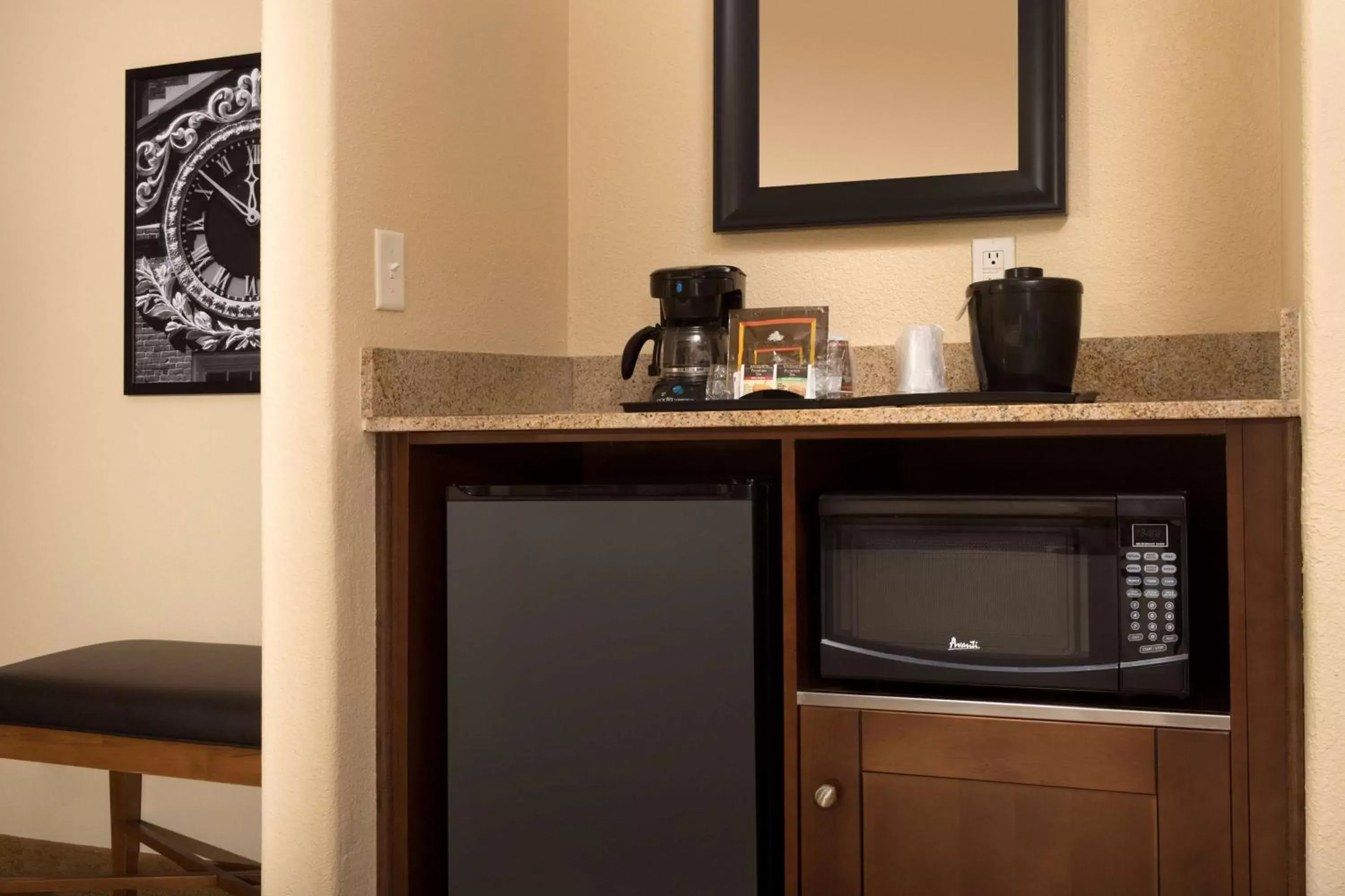 Other, Kitchen/Kitchenette in Country Inn & Suites by Radisson, Houston Intercontinental Airport East, TX