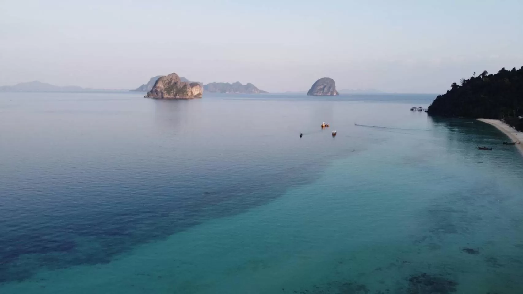 Day in Koh Ngai Kaimuk Thong Resort