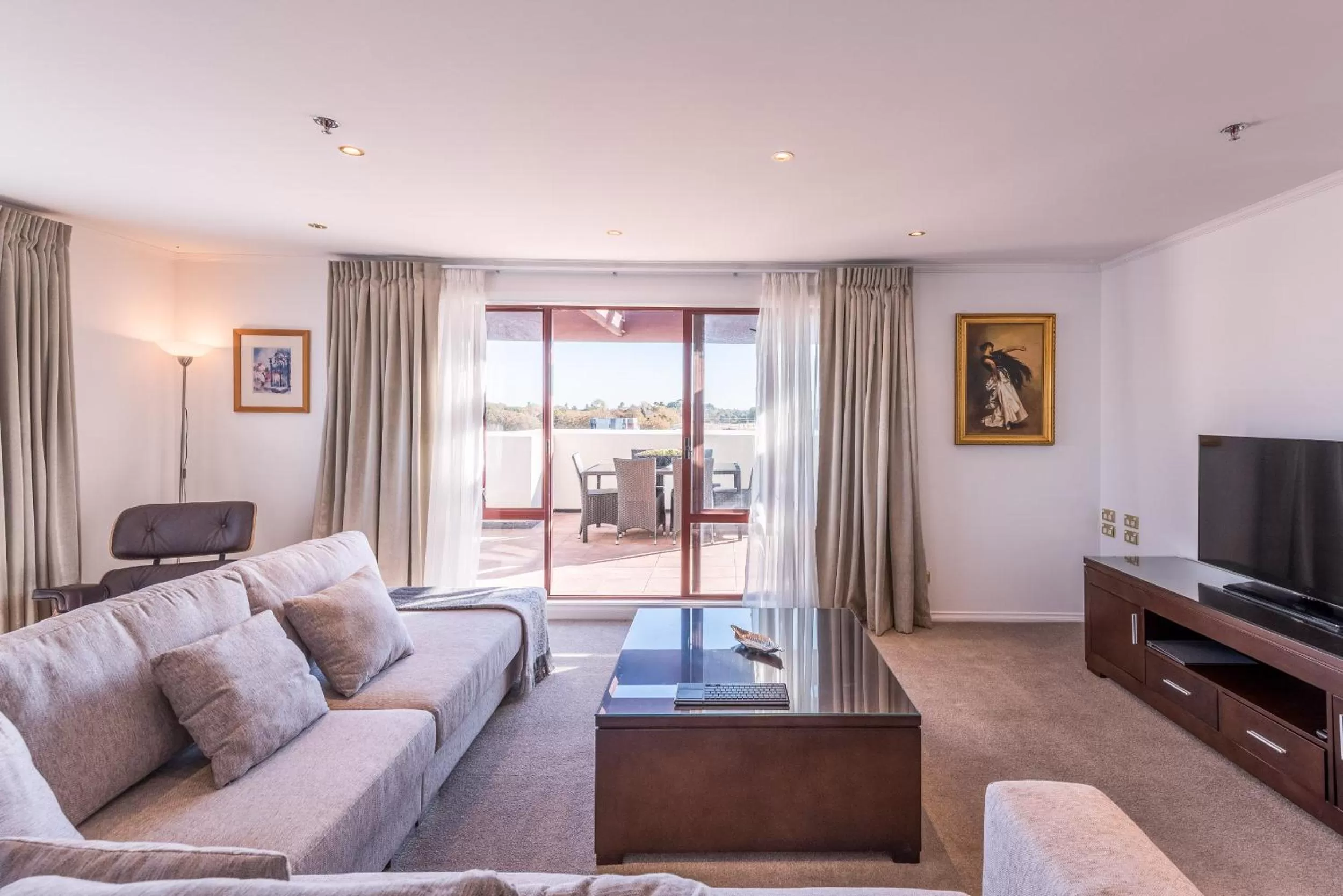 Living room in Fino Hotel & Suites