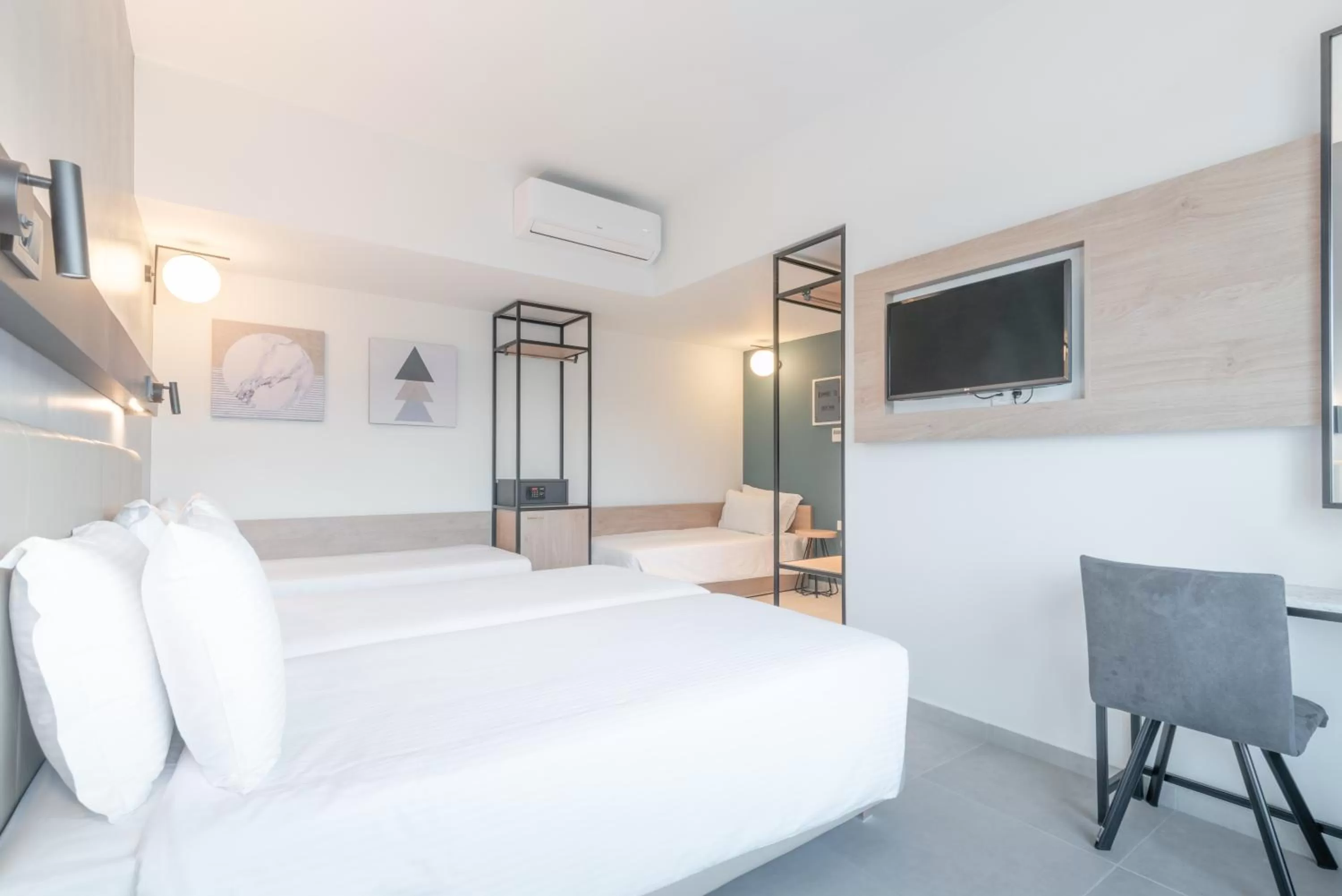 Bed in Hotel Avra by Smile hotels - Free Airport Shuttle