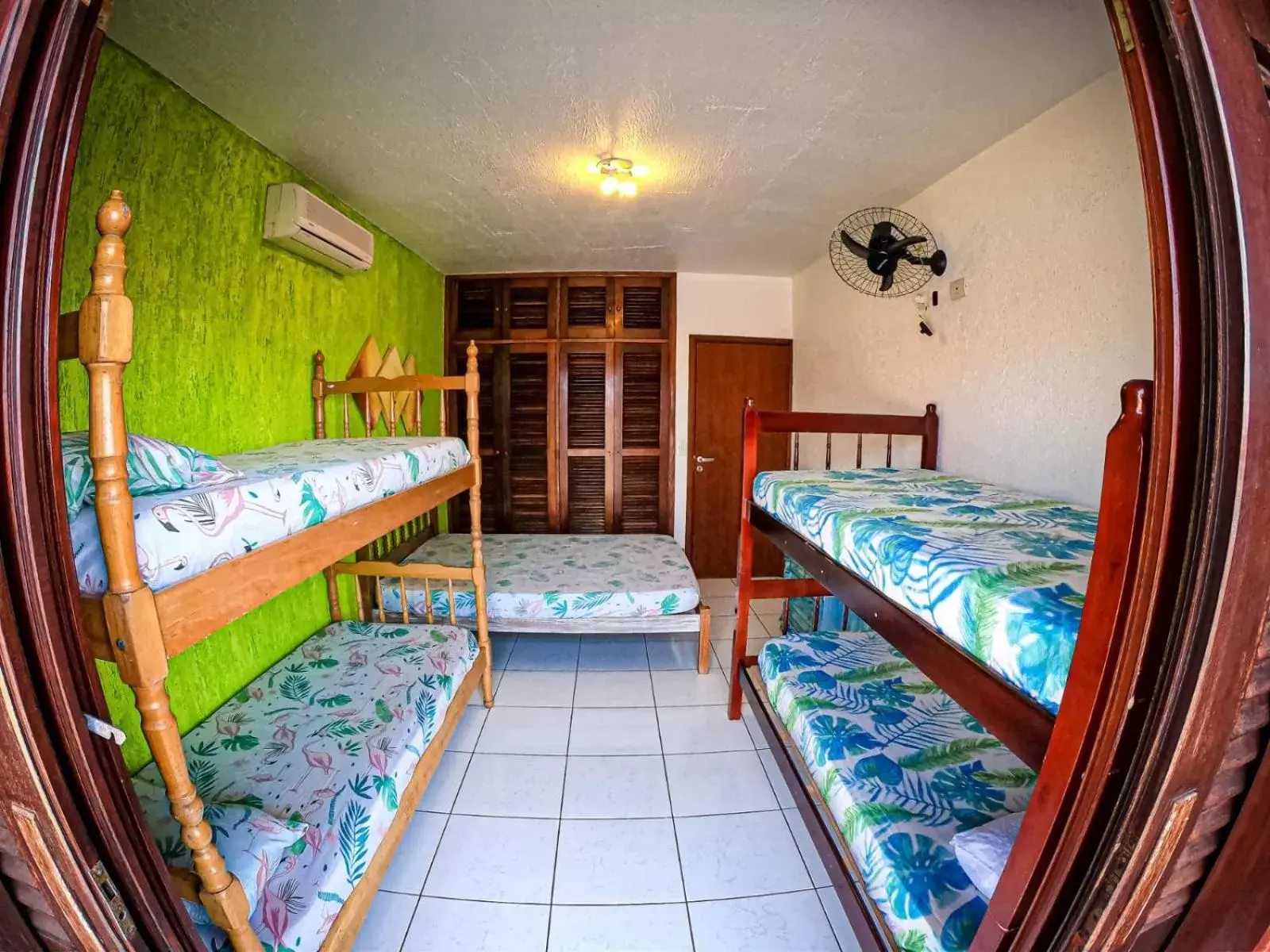 Family Room in Hostel e Pousada Bahia Beach Family Room in Hostel e Pousada Bahia Beach