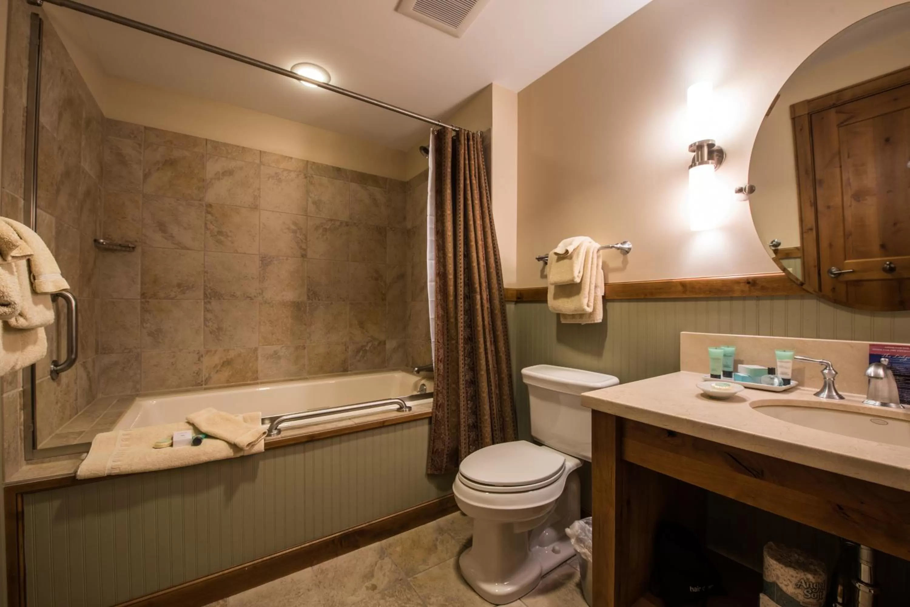 The Lodge at Mountaineer Square