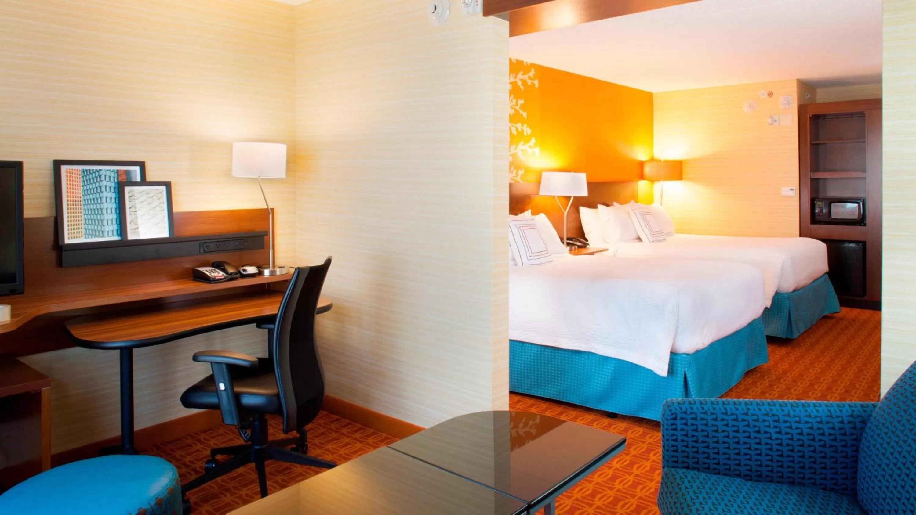 Bed in Fairfield Inn & Suites by Marriott Atlanta Gwinnett Place