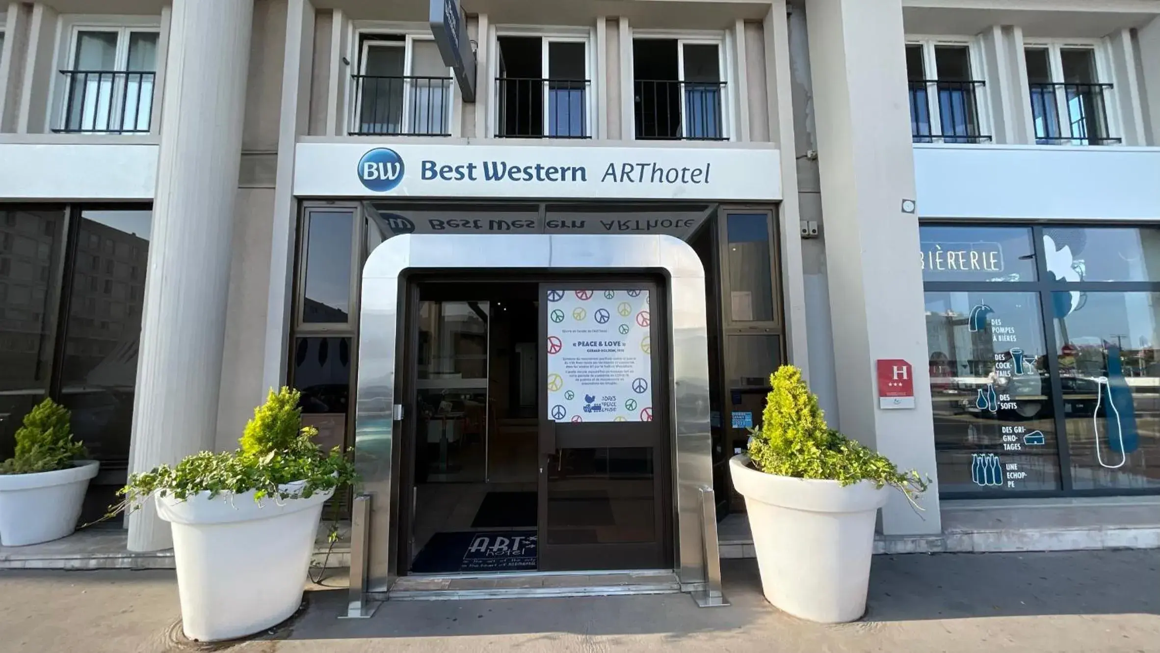 Property building in Best Western ARThotel Property building in Best Western ARThotel