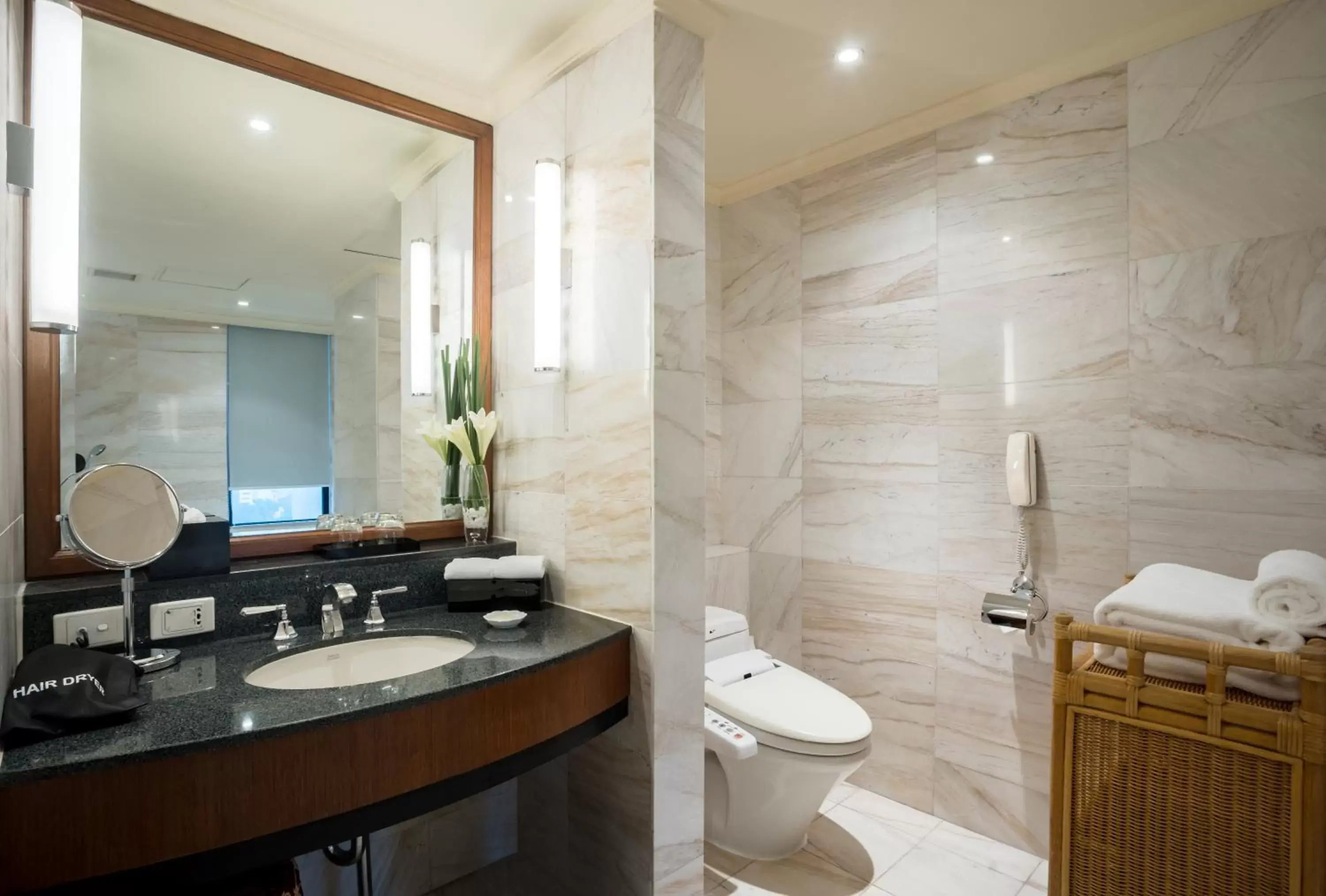 View (from property/room) in Hôtel du Parc Hanoï View (from property/room) in Hôtel du Parc Hanoï