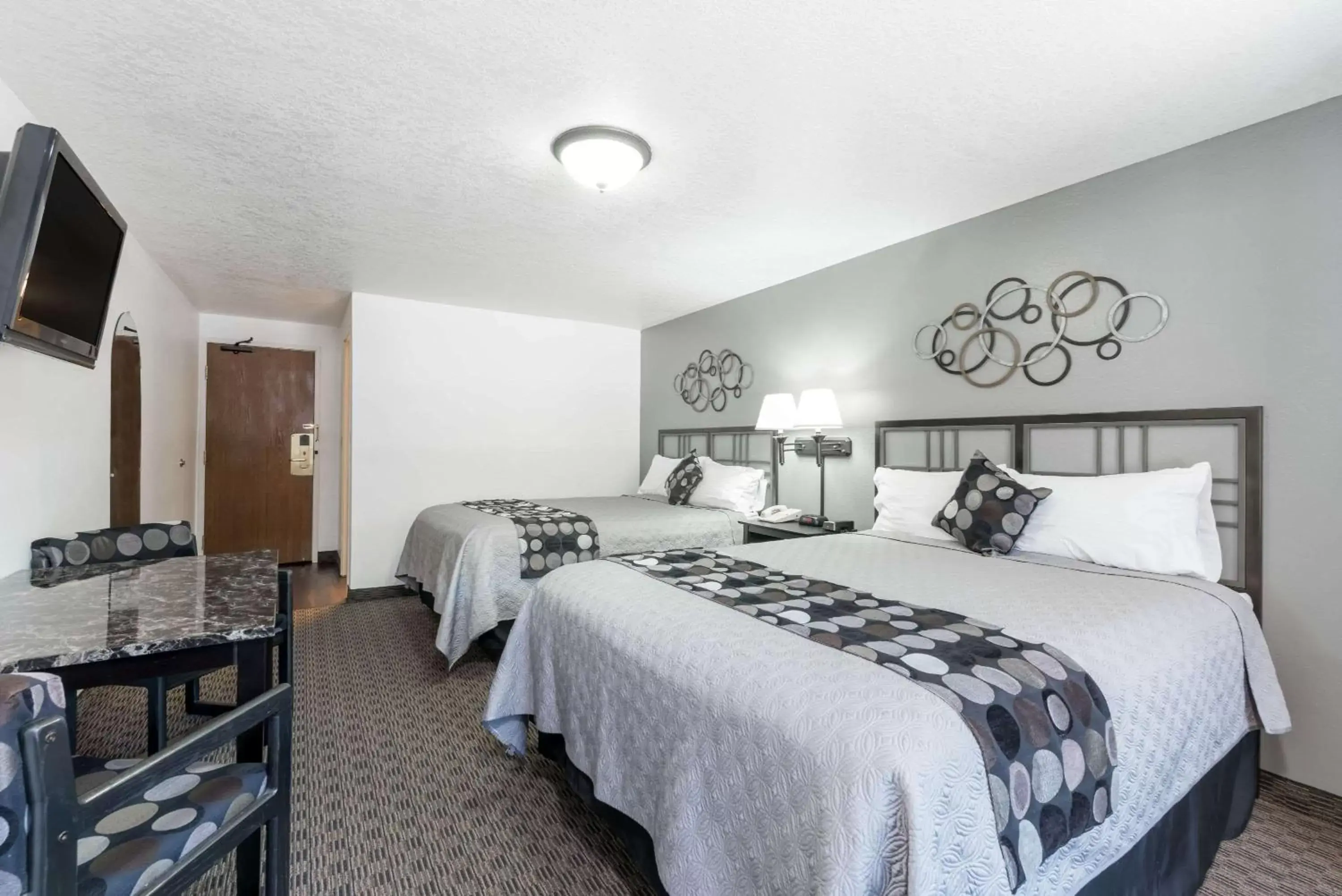 Other, Bed in Super 8 by Wyndham Deadwood Black Hills Area
