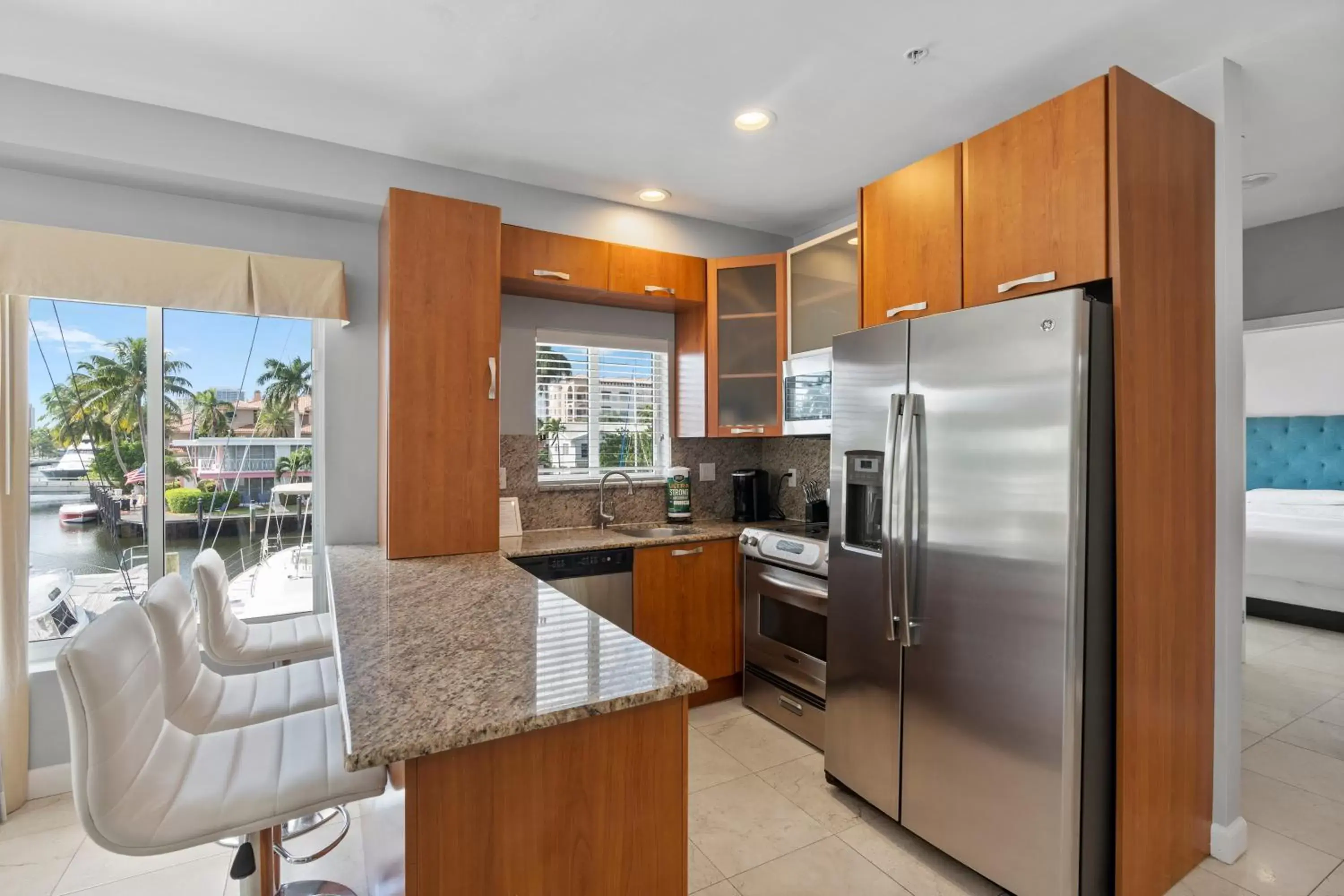 Kitchen or kitchenette, Kitchen/Kitchenette in Isle of Venice Residence and Marina