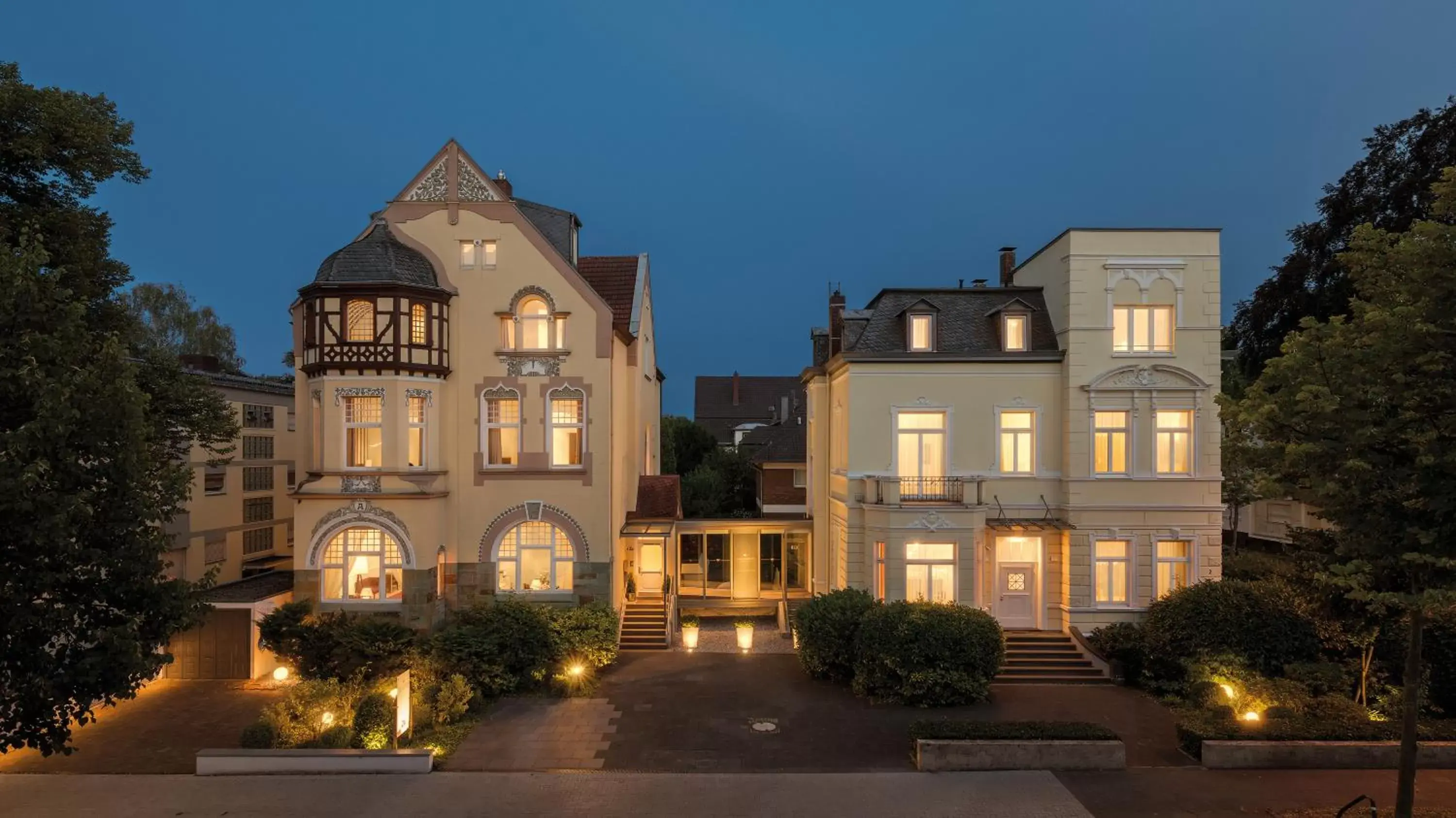 Facade/entrance, Property Building in Boutiquehotel Dreesen - Villa Godesberg