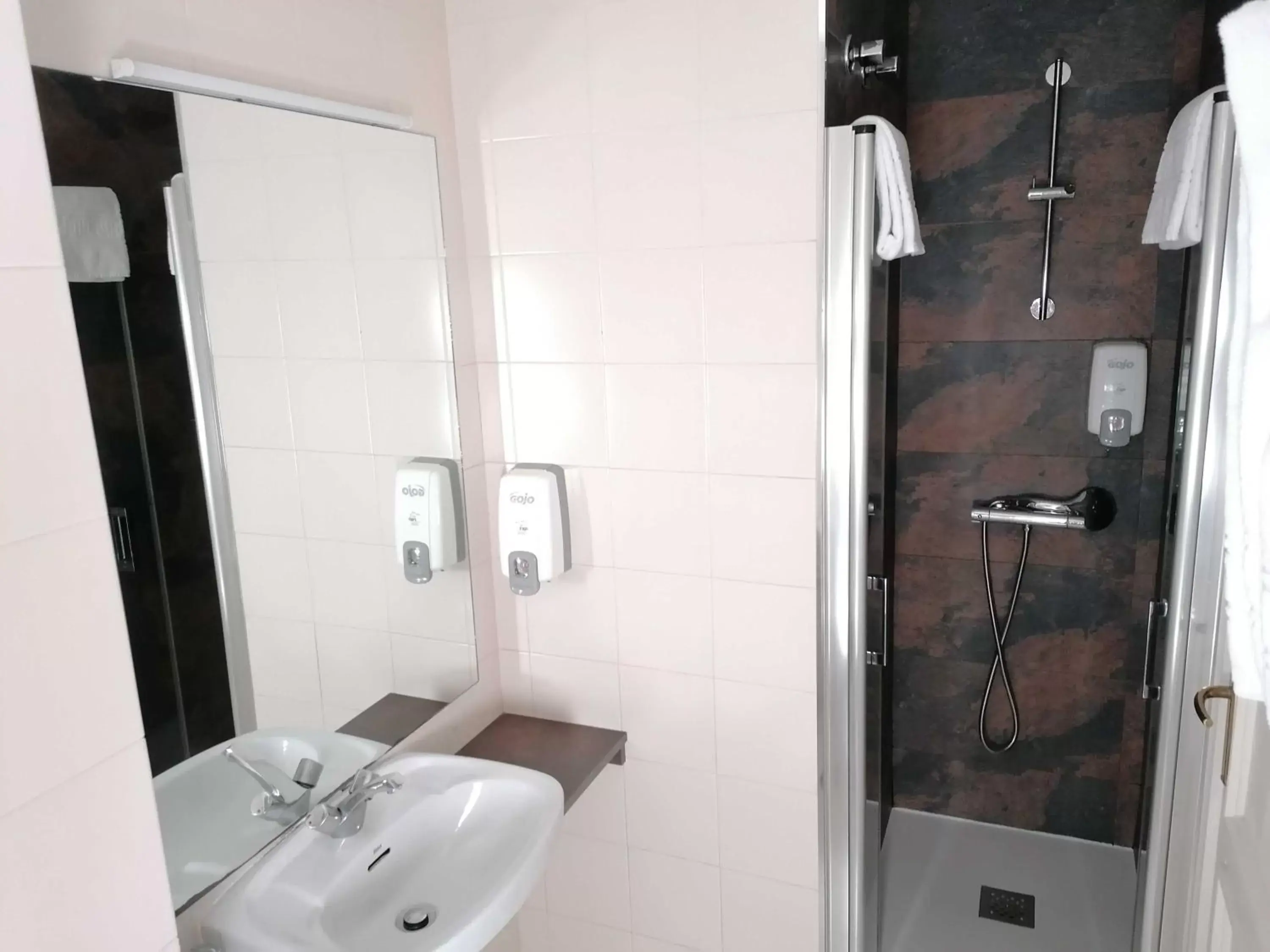 Bathroom in Hotel Miño