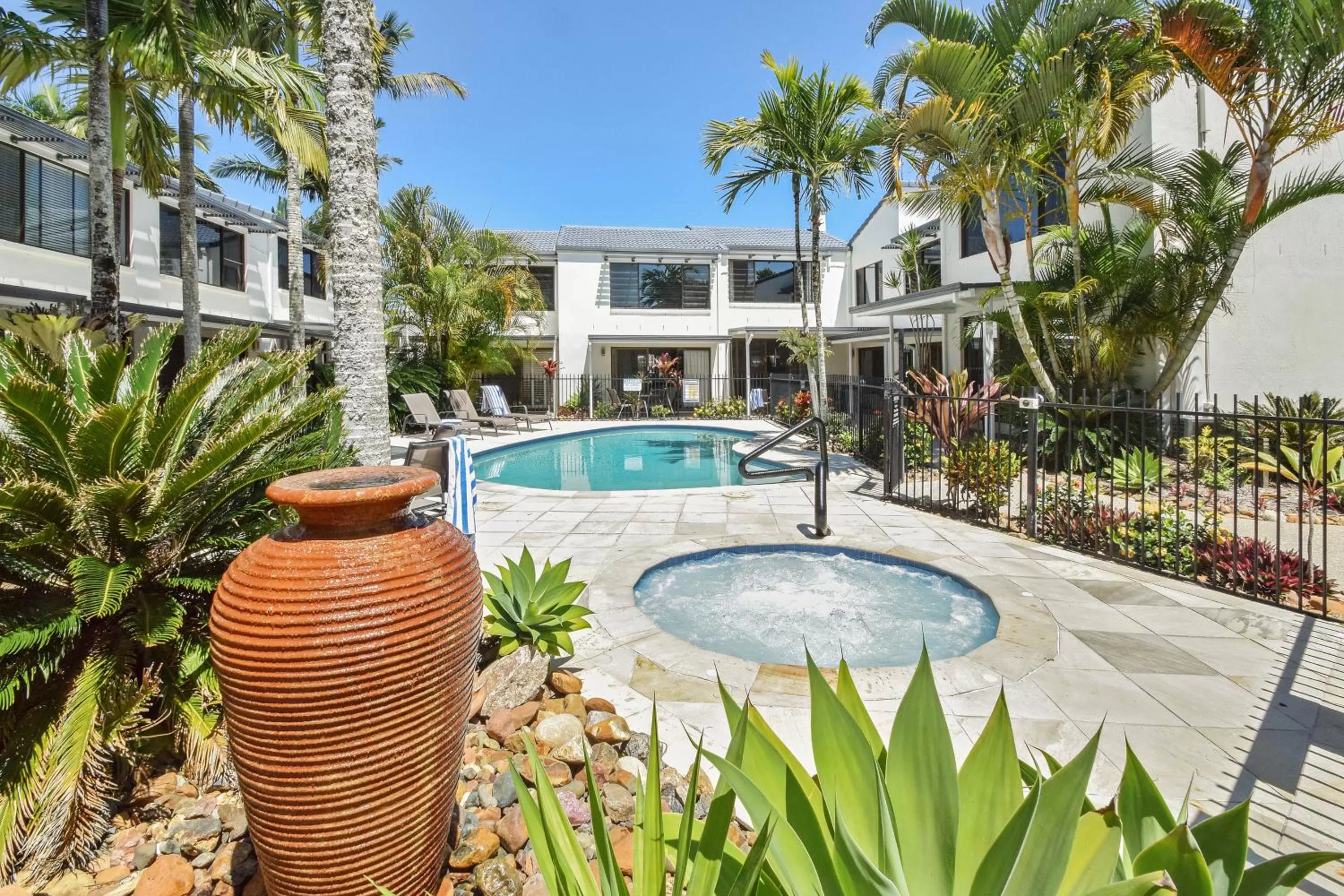 Swimming pool in Noosa Place Resort