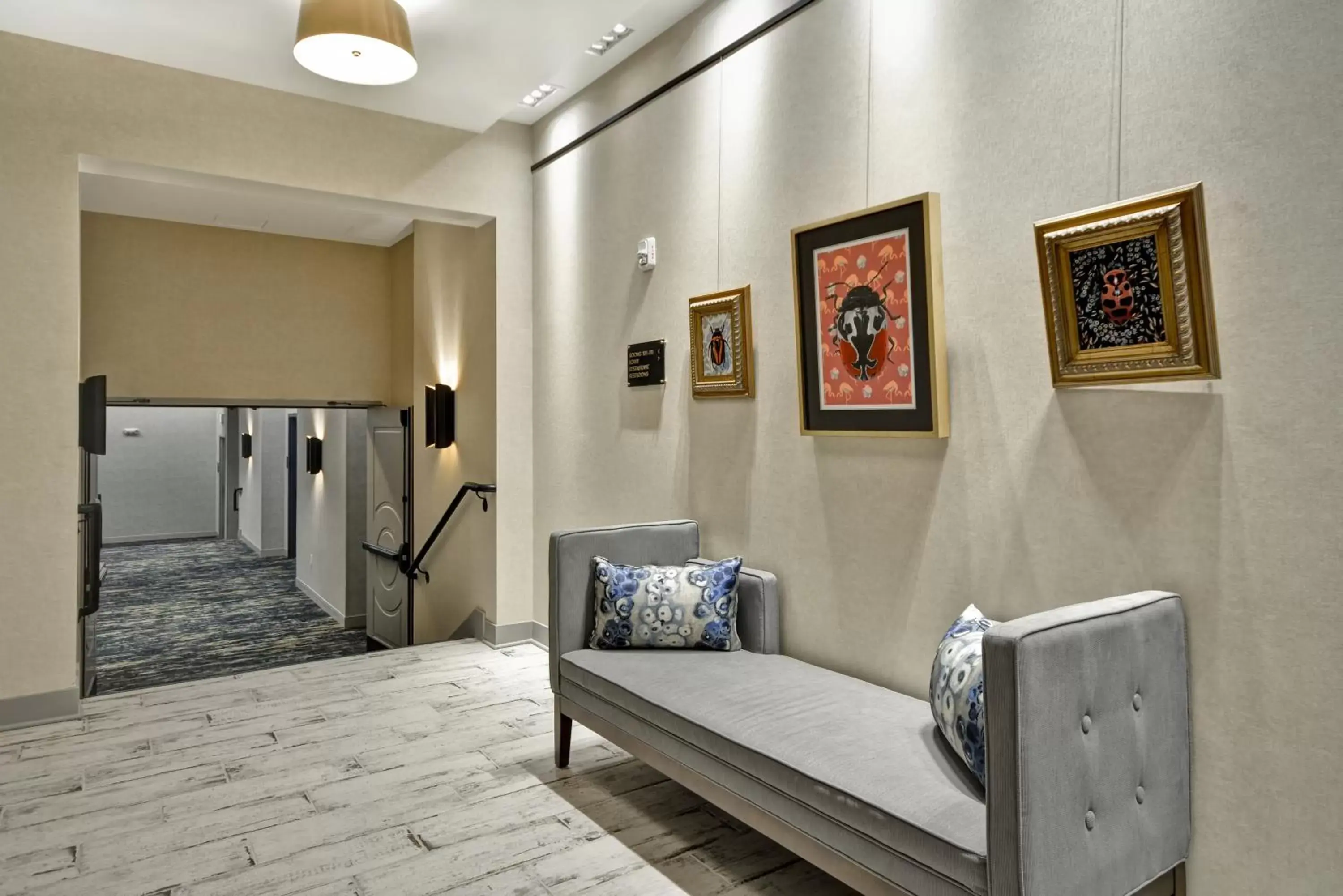 Lobby or reception, Seating Area in Hotel Indigo Kansas City - The Crossroads, an IHG Hotel