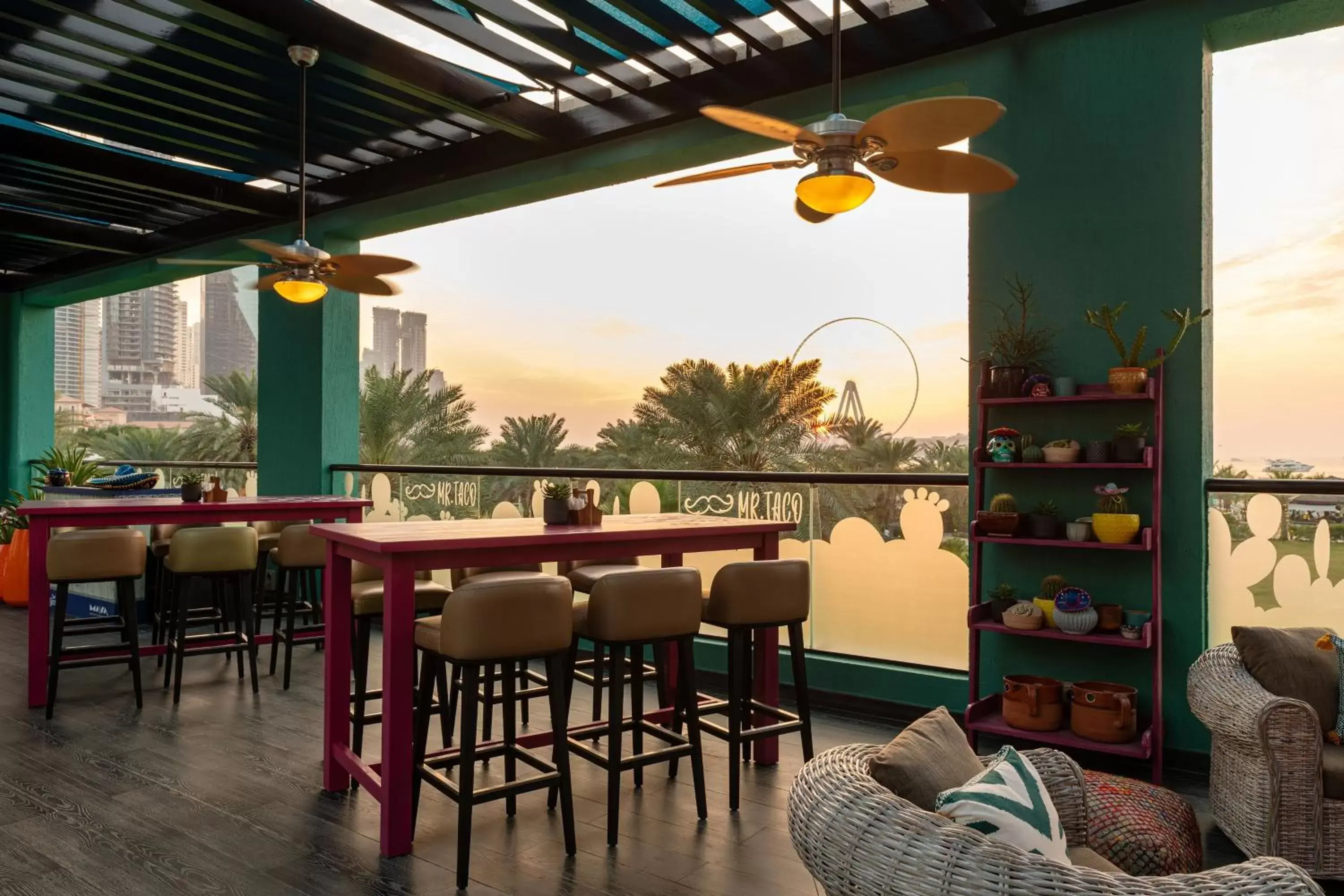Restaurant/places to eat in Le Royal Meridien Beach Resort & Spa Dubai