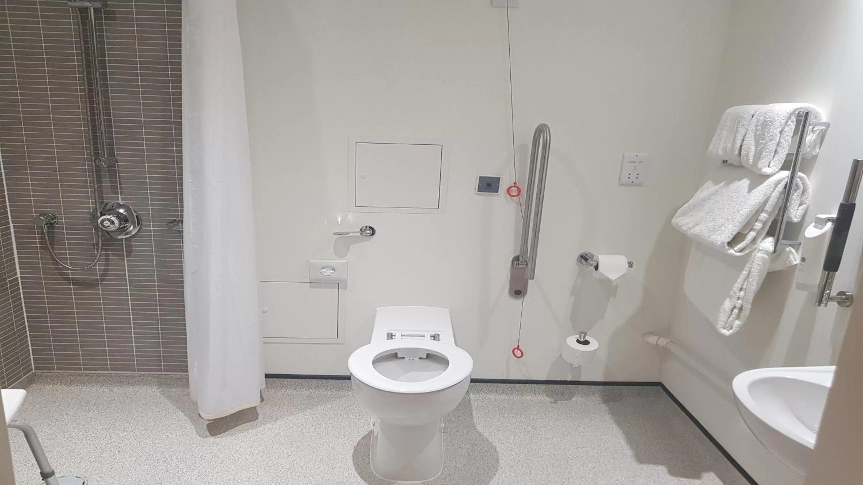 Photo of the whole room in Holiday Inn Rotherham-Sheffield M1,Jct.33 by IHG