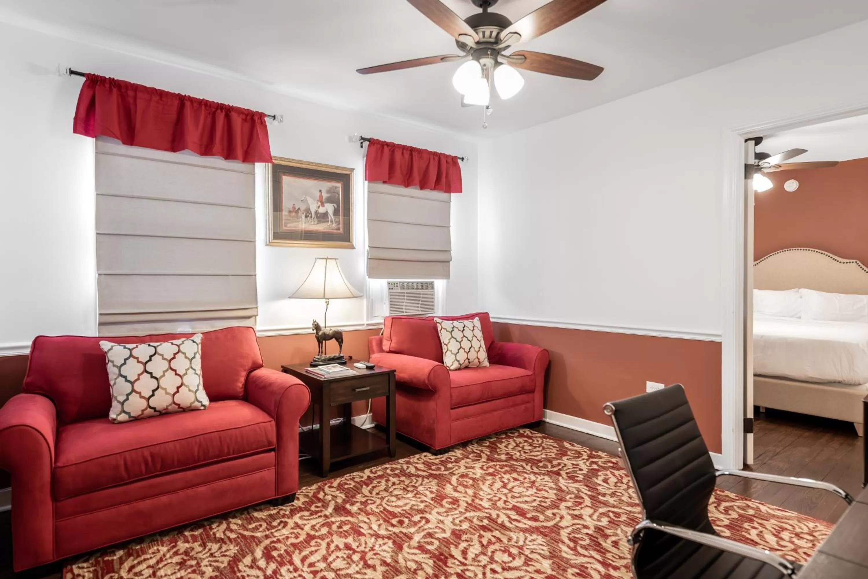 Bed in Palm Beach Historic Inn