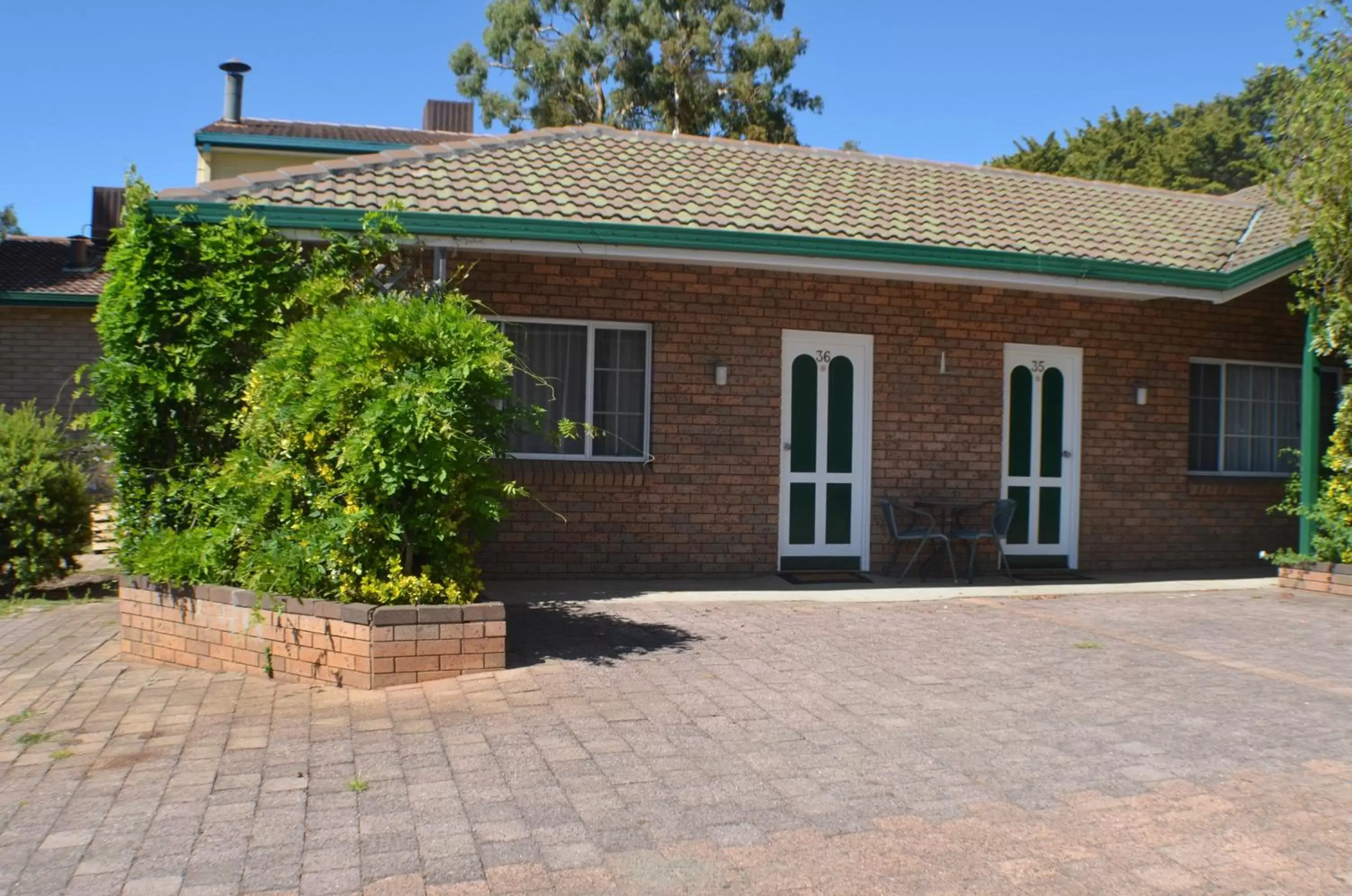 View (from property/room), Property Building in Deer Park Motor Inn Armidale