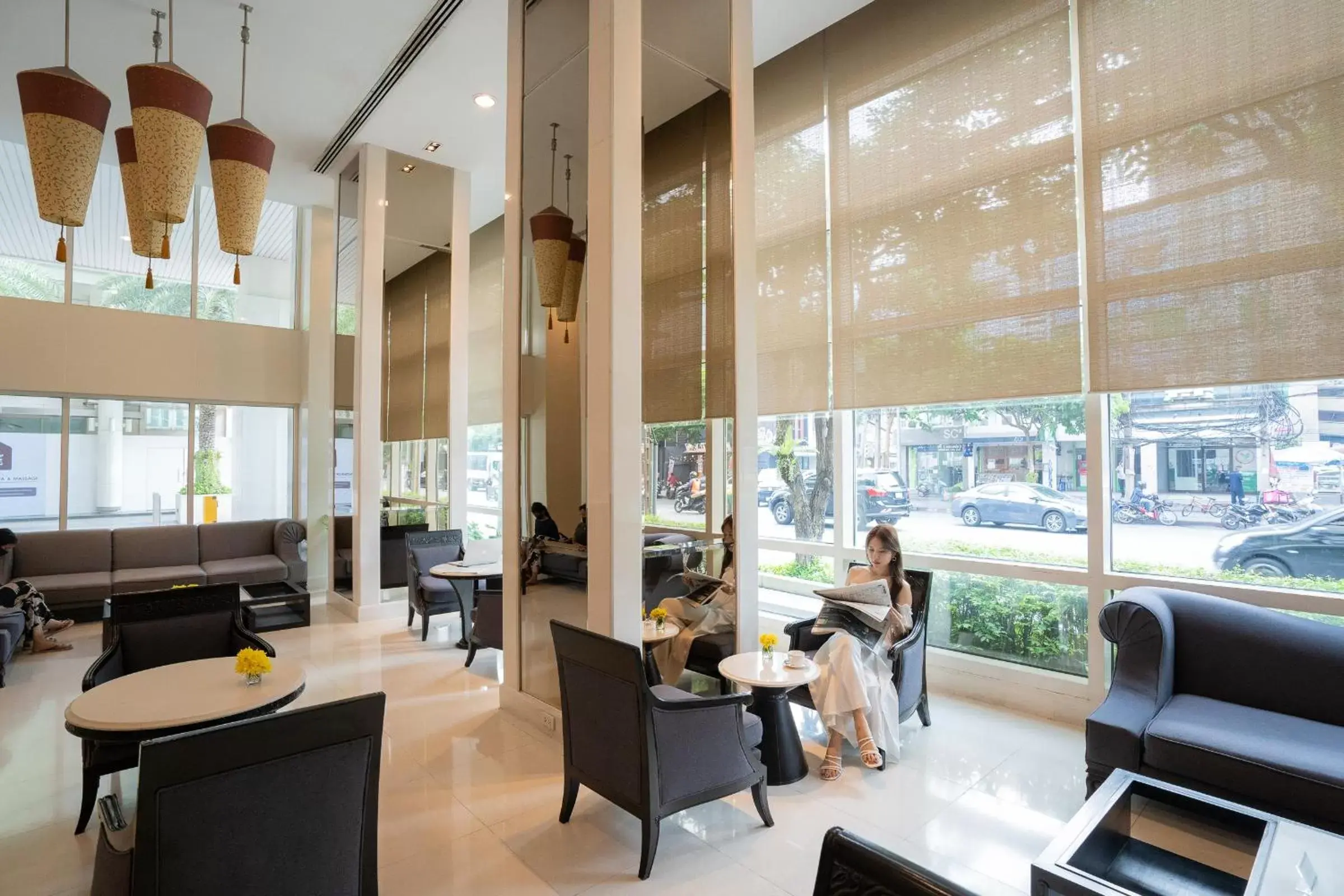 Lobby or reception, Restaurant/Places to Eat in Centre Point Sukhumvit Thong-Lo