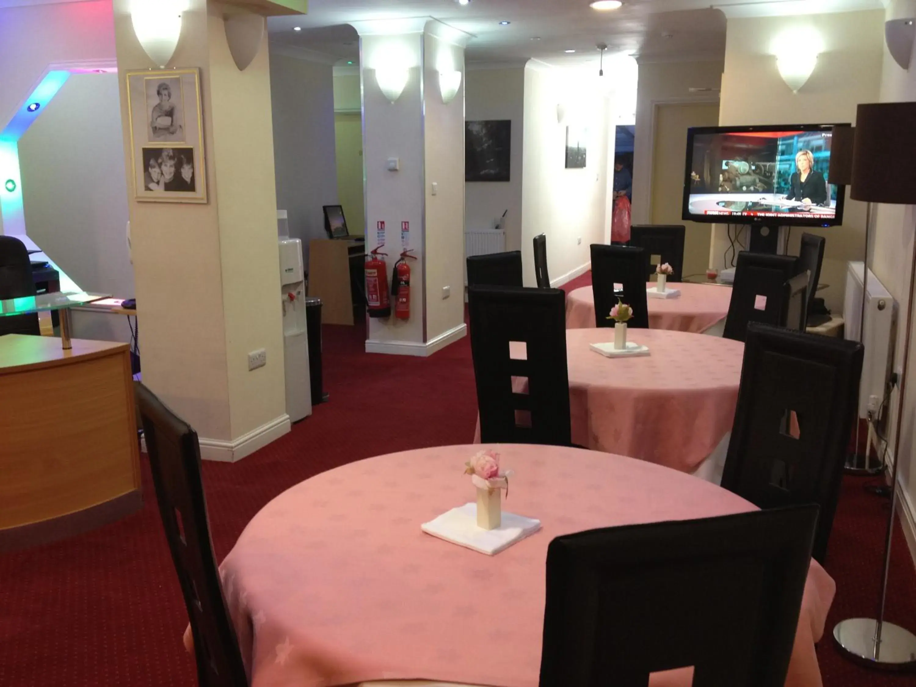 Lobby or reception, Restaurant/Places to Eat in City View Hotel - Roman Road Market