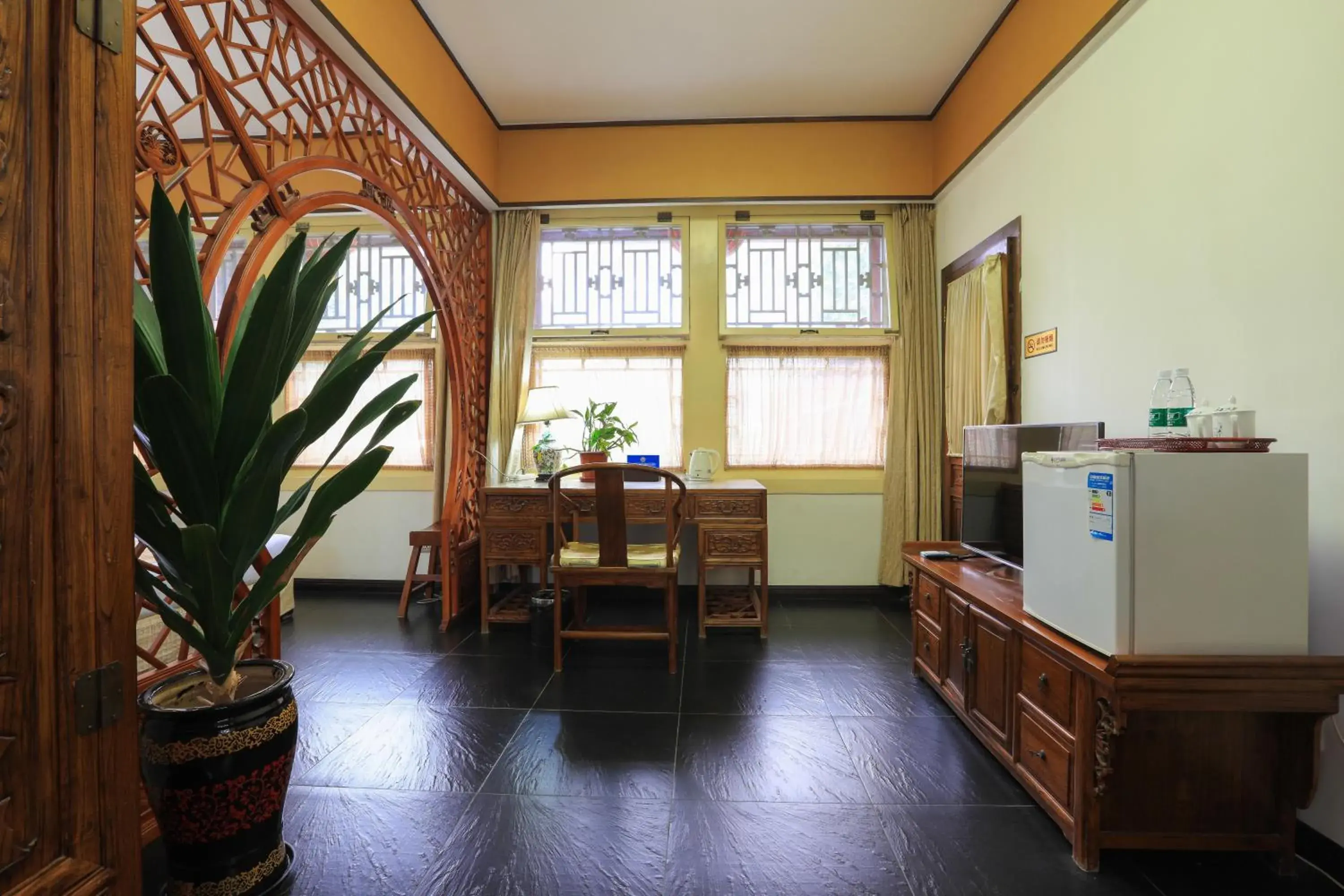 Decorative detail, Dining Area in Beijing Jingyuan Courtyard Hotel