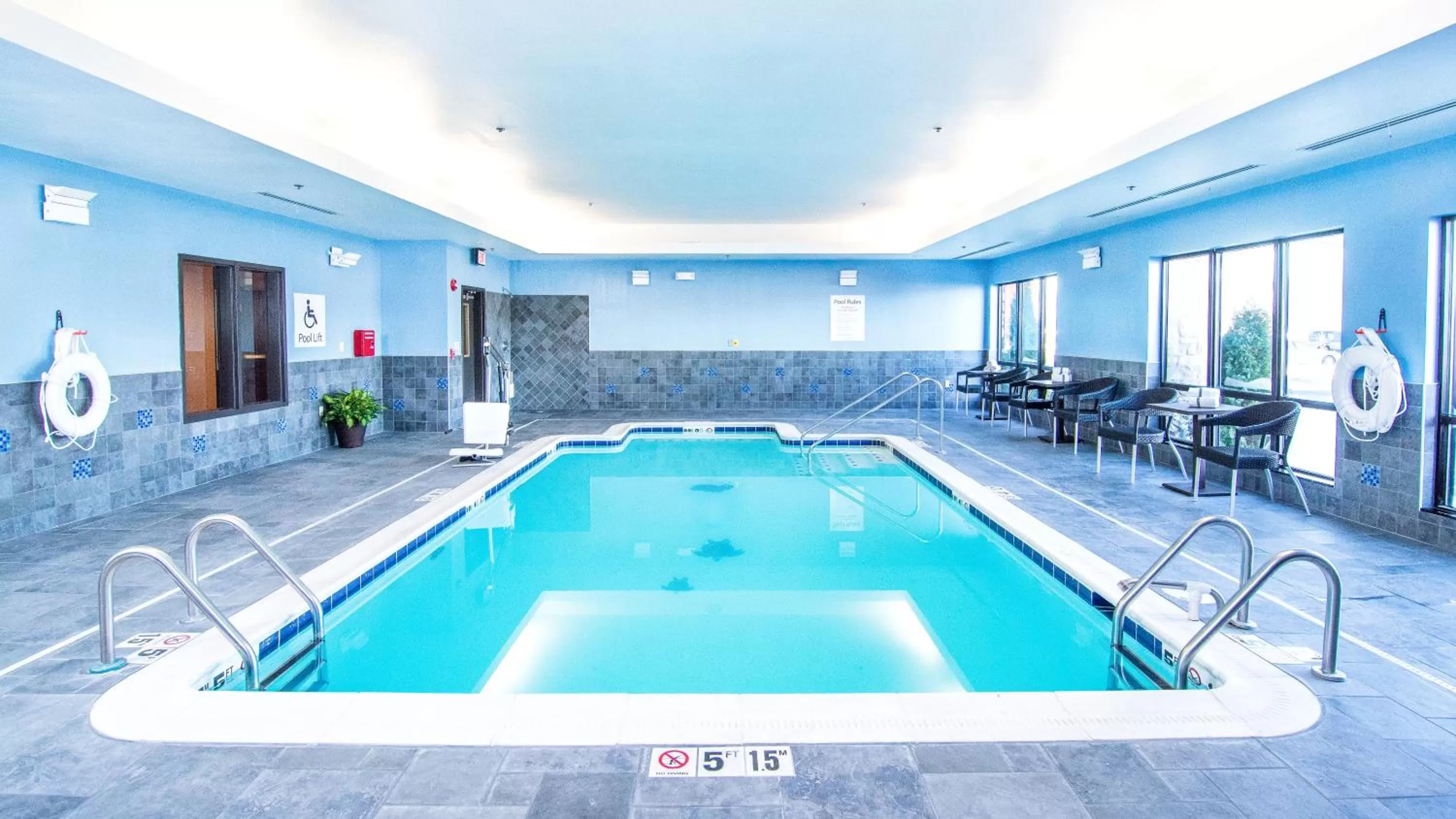 Swimming pool in Holiday Inn Express & Suites Elkton - University Area by IHG