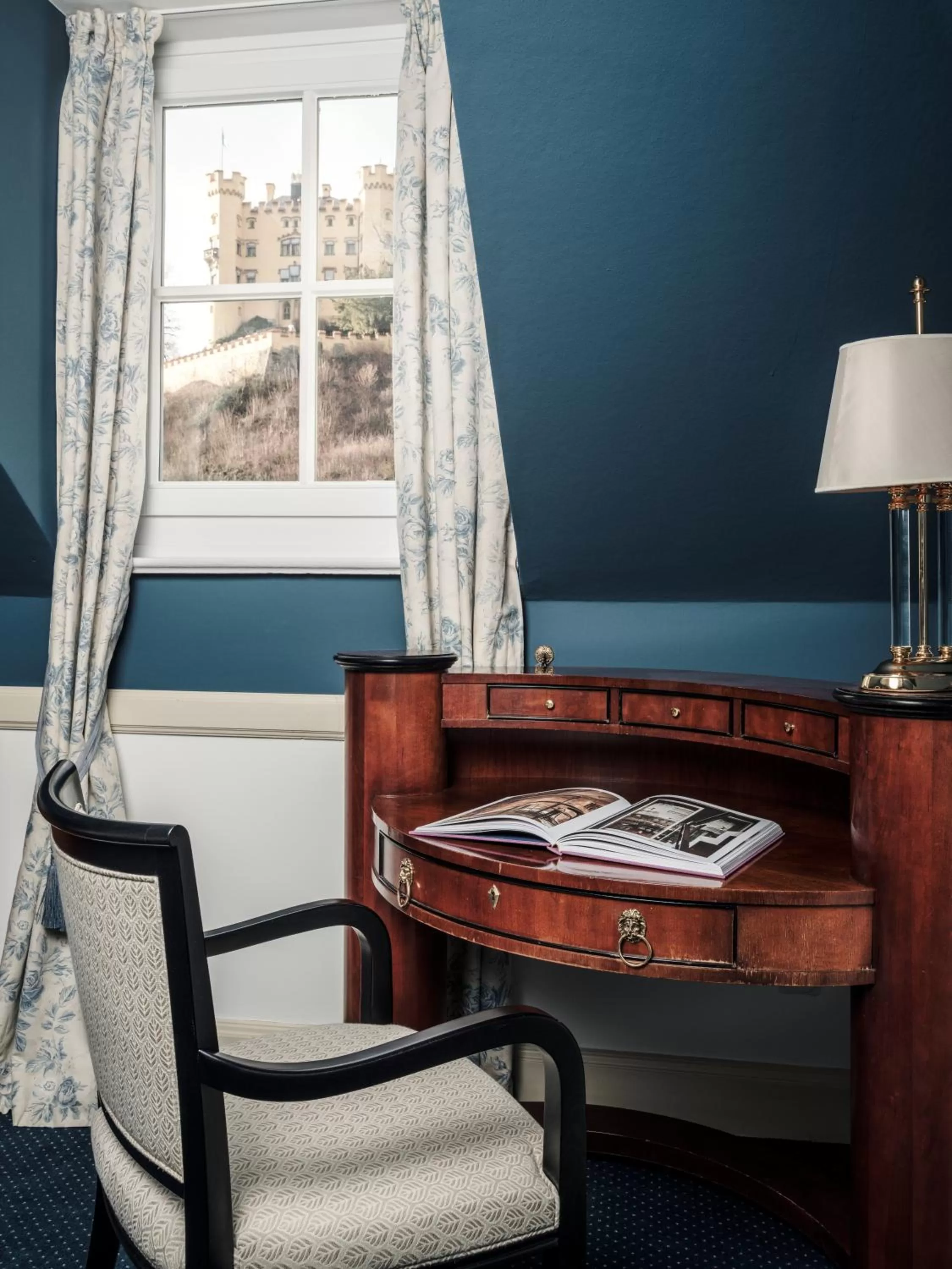 Photo of the whole room in AMERON Neuschwanstein Alpsee Resort & Spa