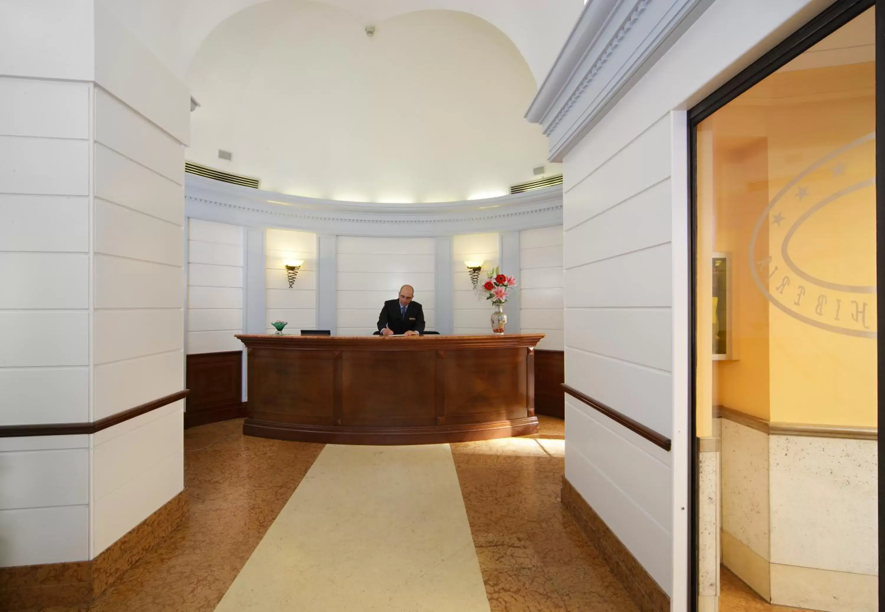 Lobby or reception, Staff in Hotel Hiberia