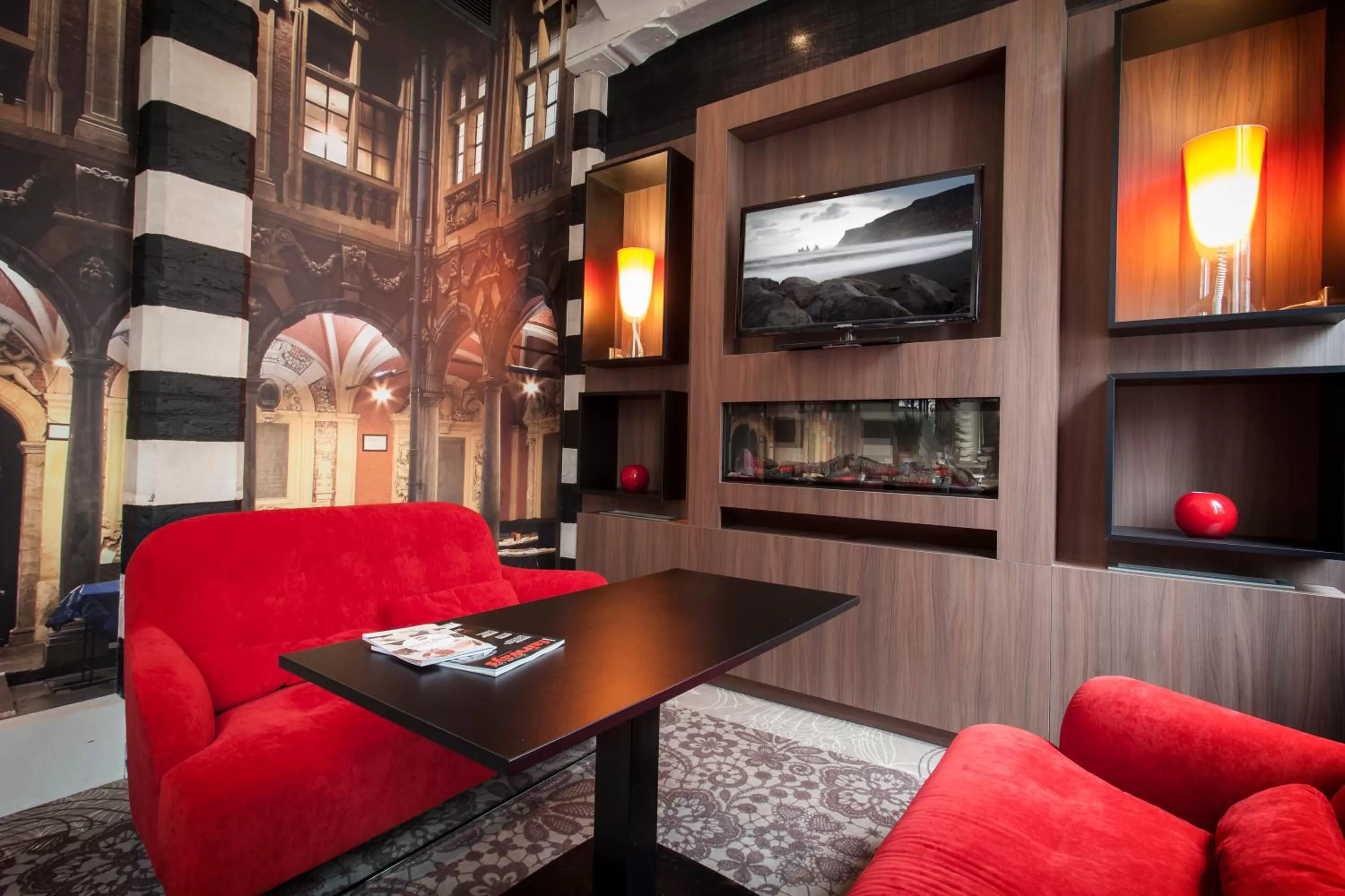 Lounge or bar in Mercure Lille Centre Grand Place