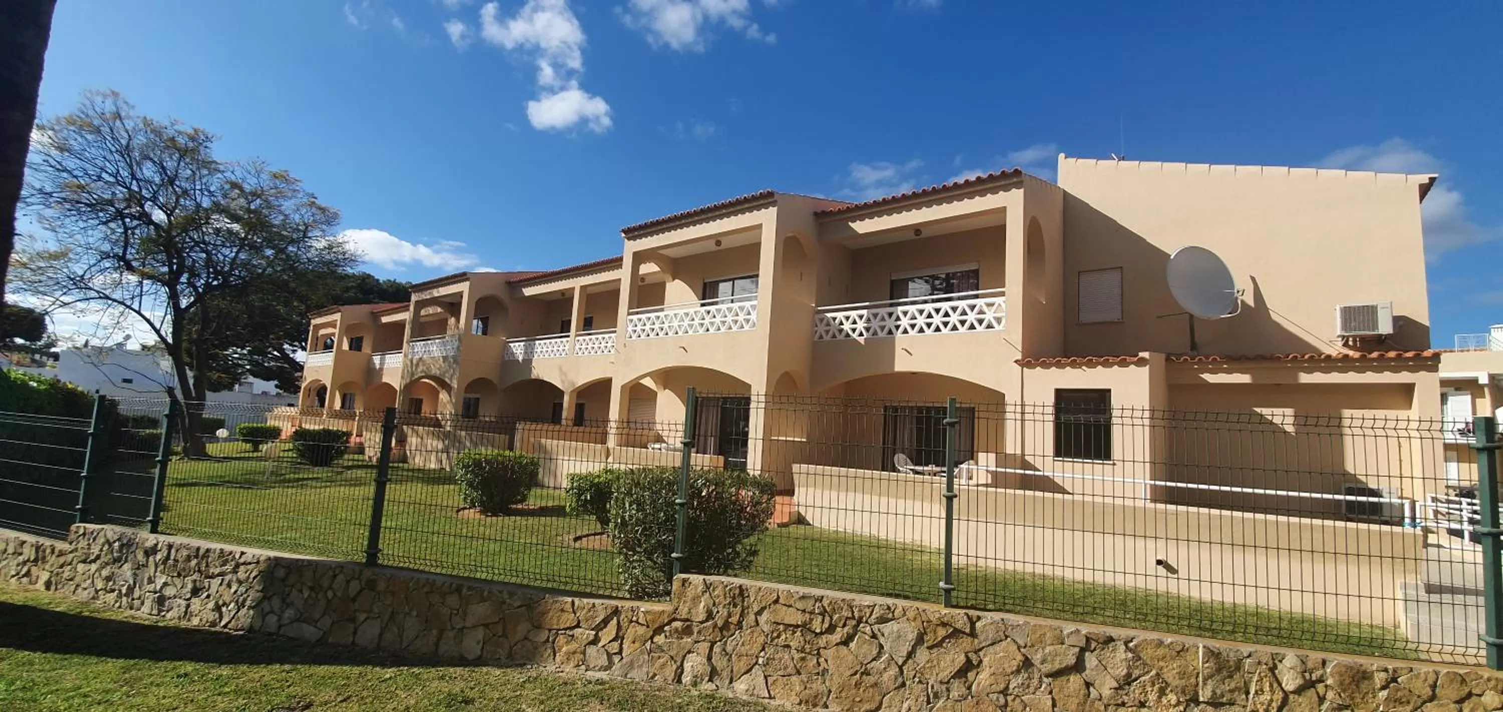 Property building in Apartamentos Mar-Sol Villas