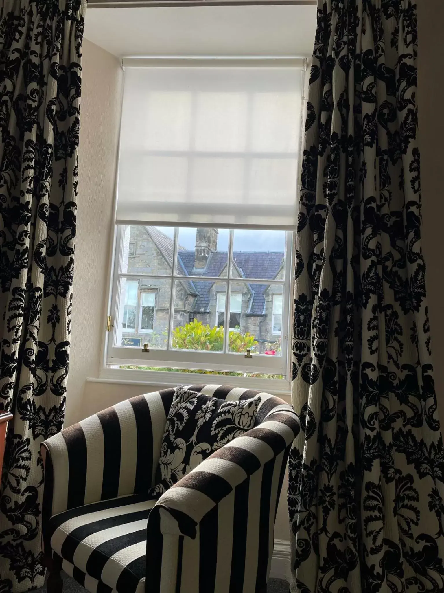 Seating Area in The Original Rosslyn Inn